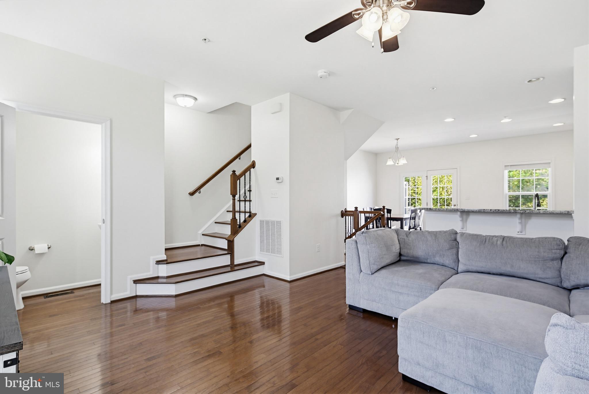 7321 SUMMIT ROCK ROAD