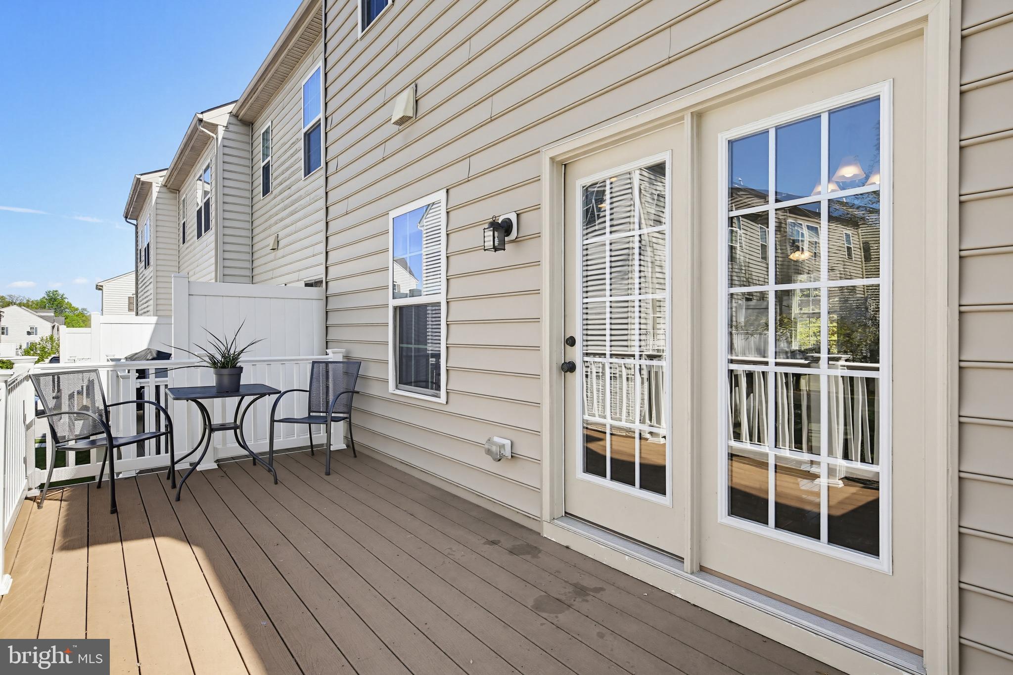 HOWARD SQUARE - Residential