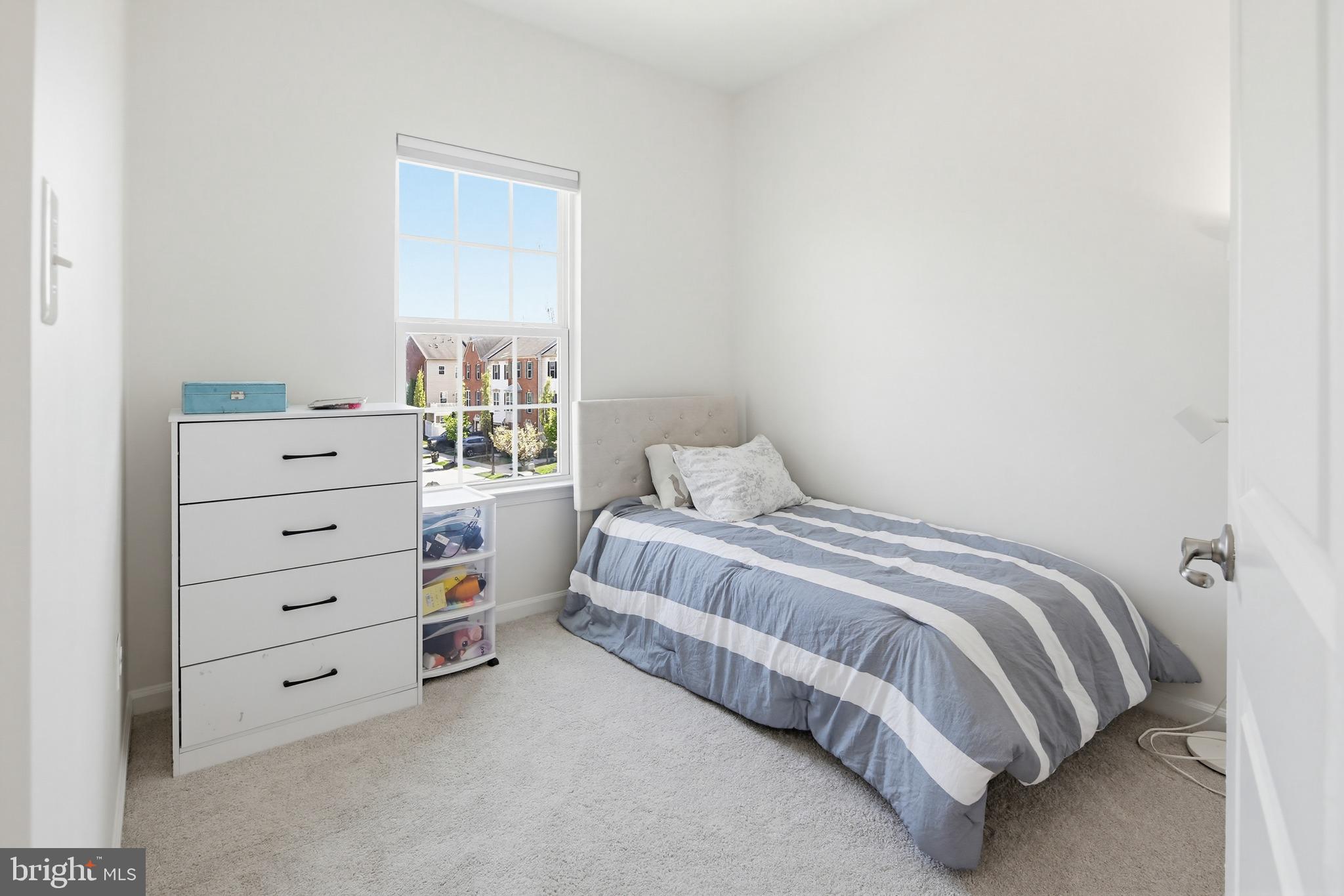 HOWARD SQUARE - Residential