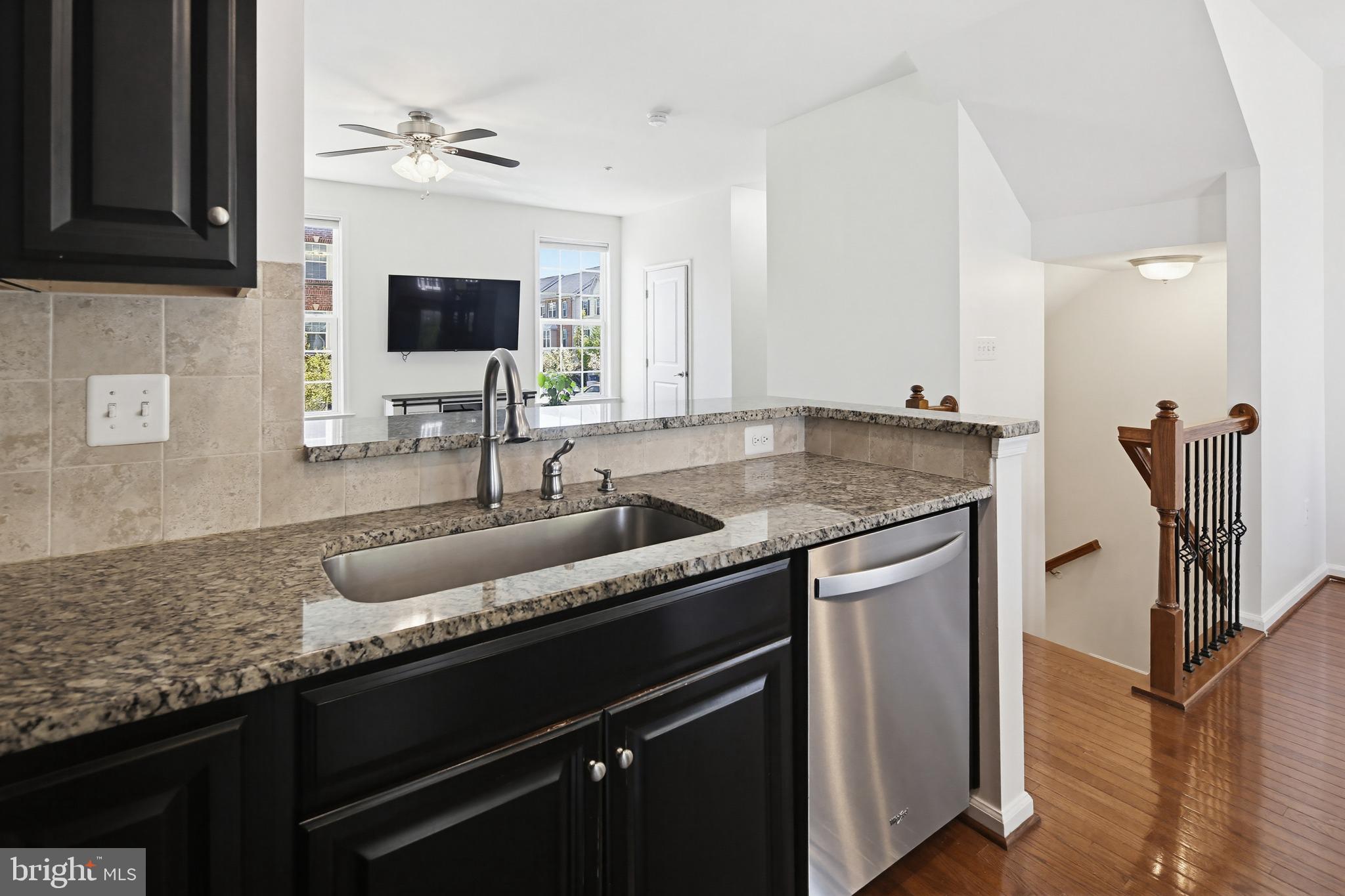 HOWARD SQUARE - Residential