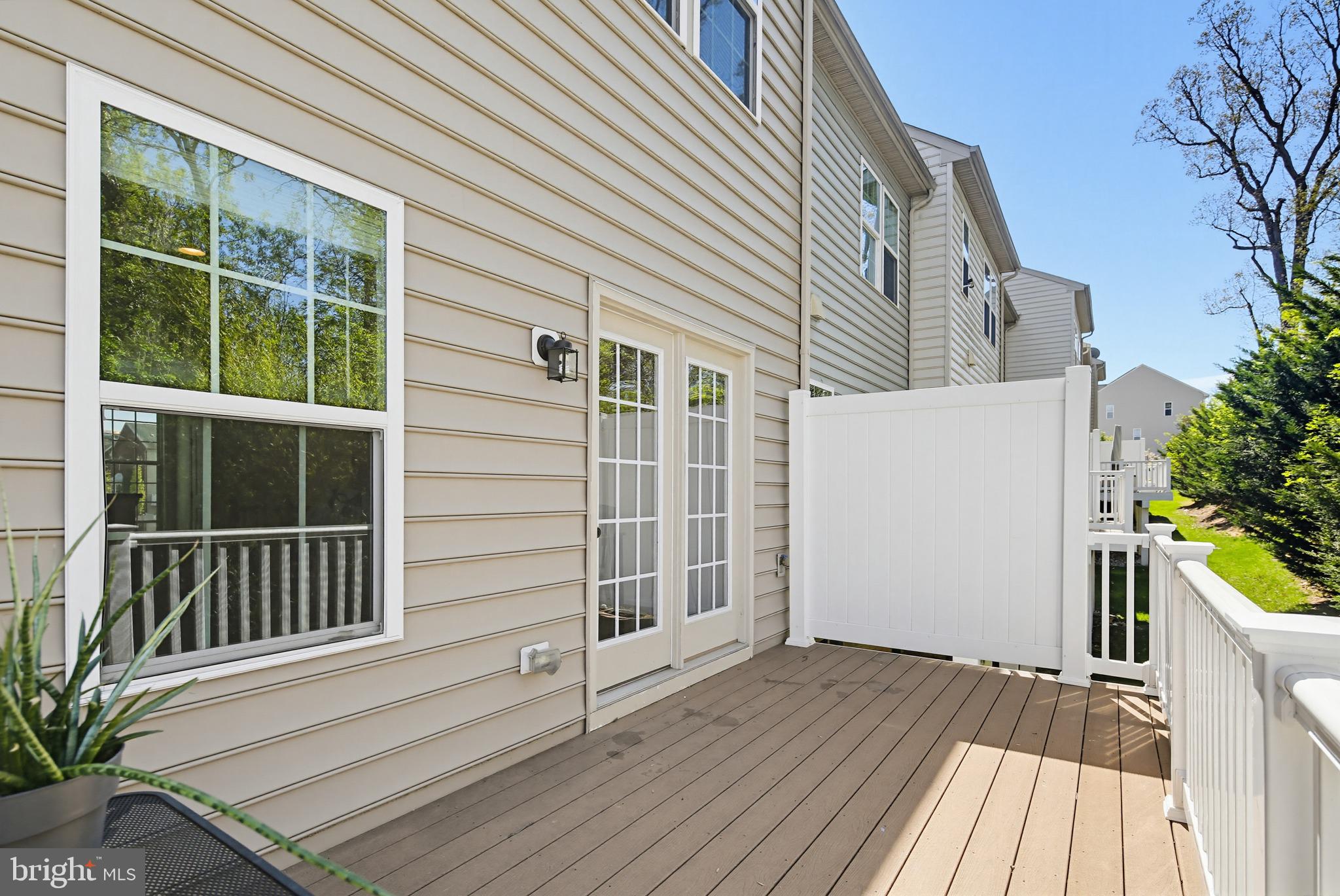 HOWARD SQUARE - Residential