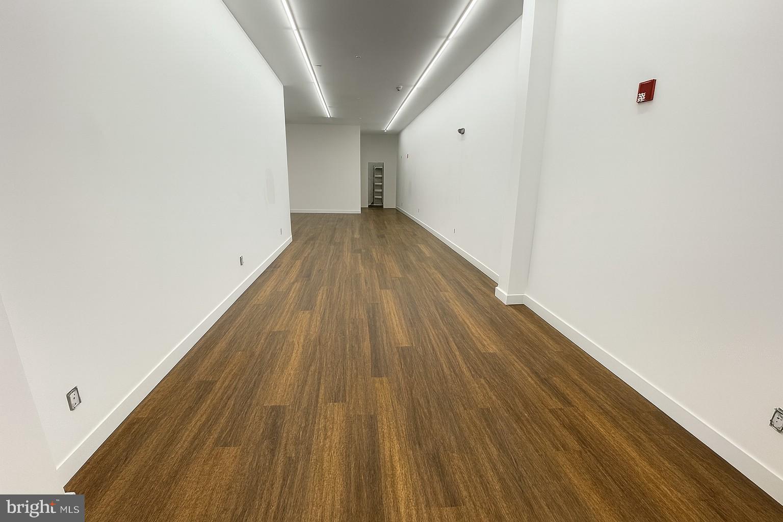 309 S 60TH STREET COMMERCIAL SPACE