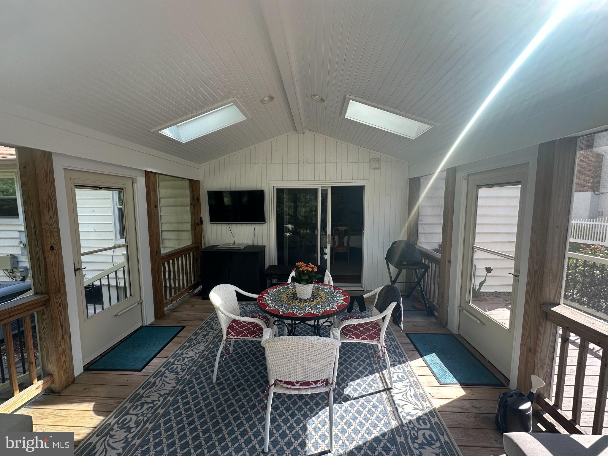 NEWINGTON WOODS - Residential