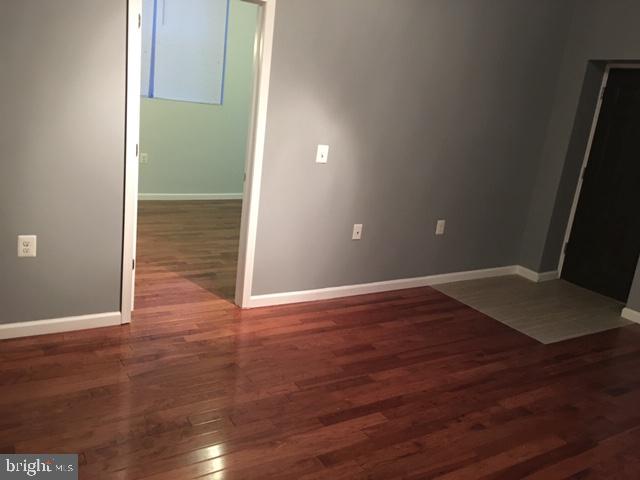 UNIVERSITY CITY - Commercial Sale