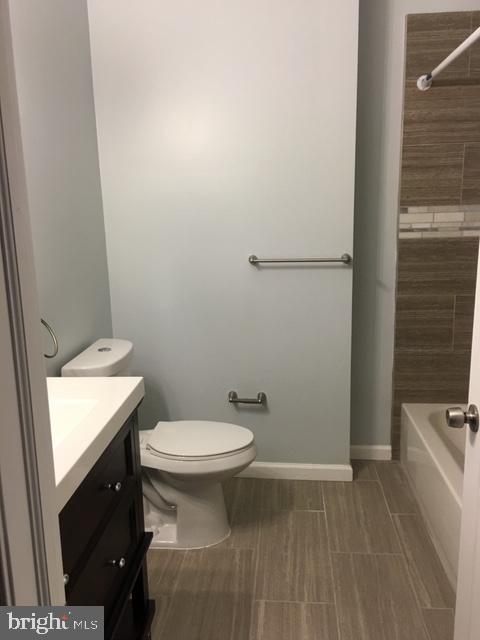 UNIVERSITY CITY - Commercial Sale