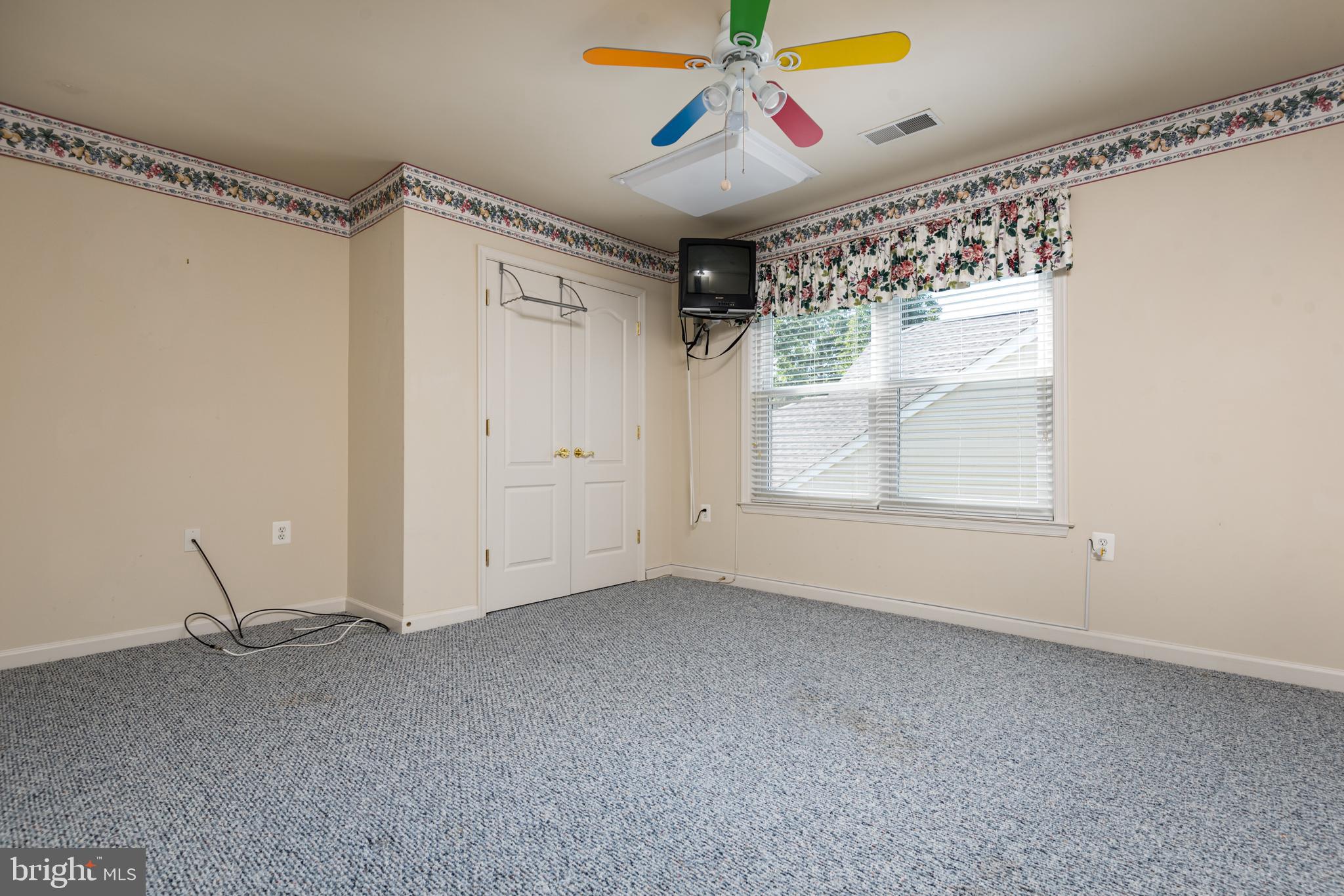 FALLS RUN - Residential