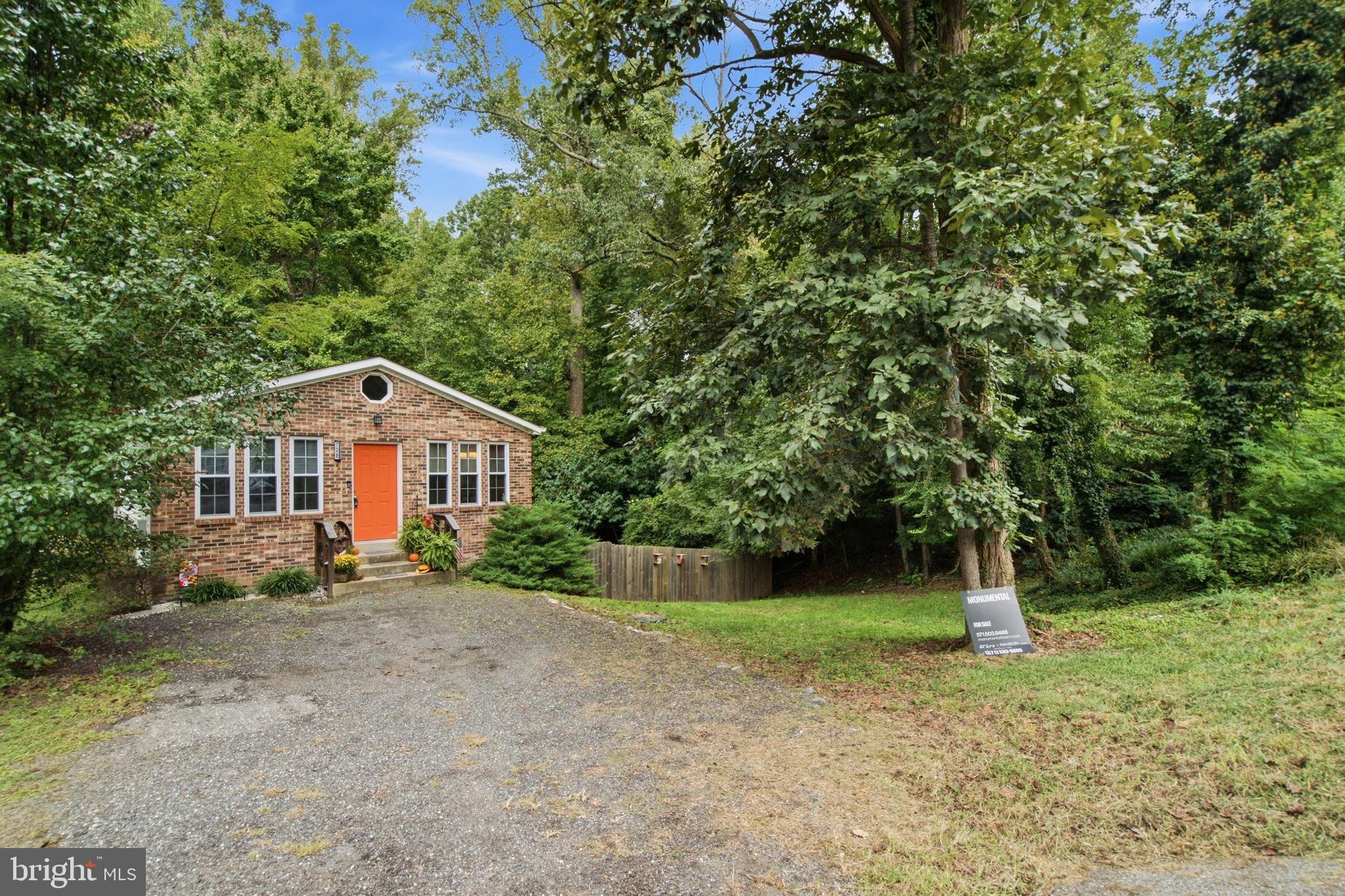 729 SPRUCE DRIVE