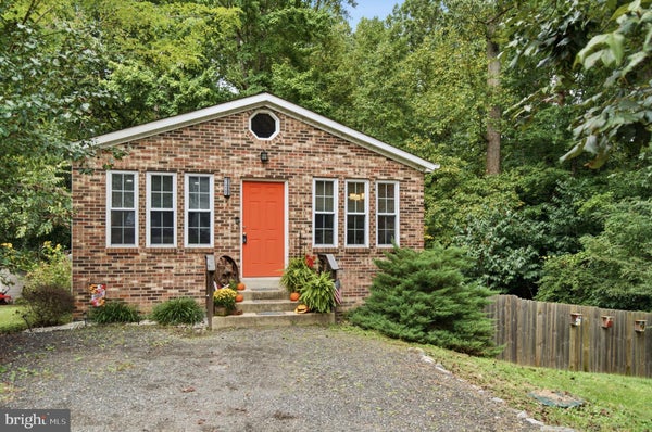 729 SPRUCE DR, LUSBY, MD 20657 - Image 281becfc80464652df8530c7cf6d027b/2443428348