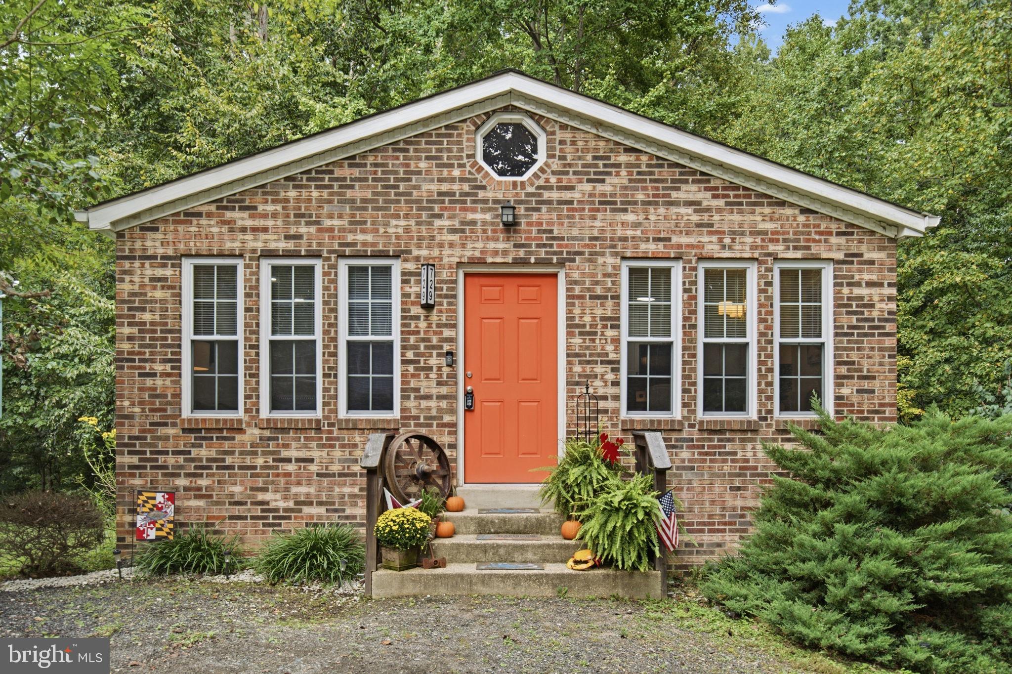 729 SPRUCE DRIVE