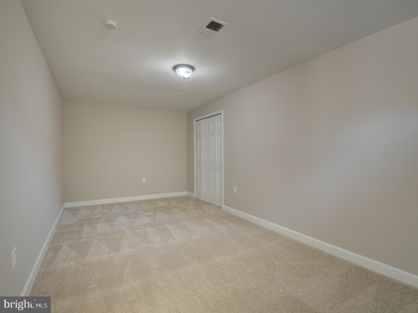 SILVERBROOK - Residential