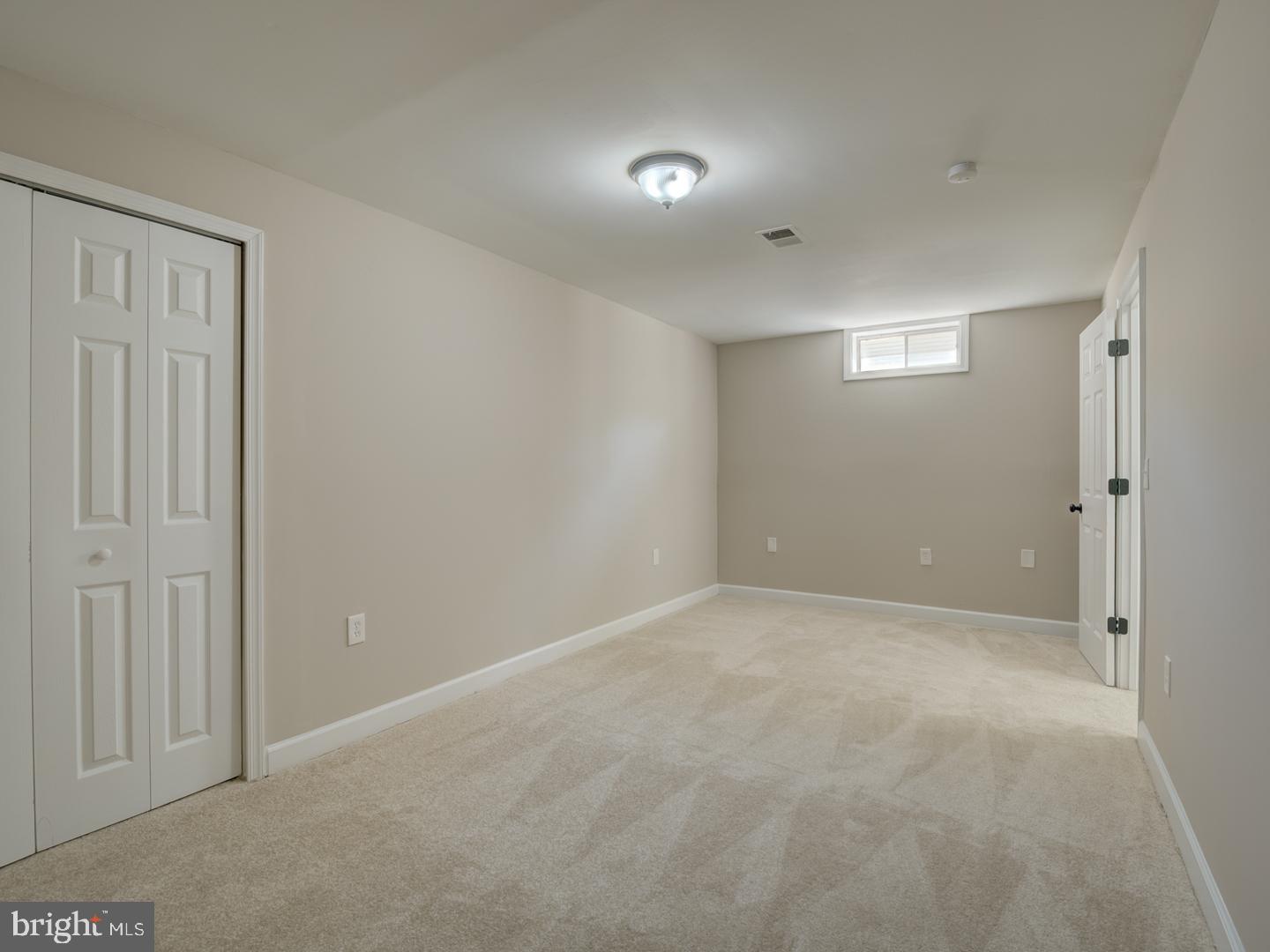 SILVERBROOK - Residential