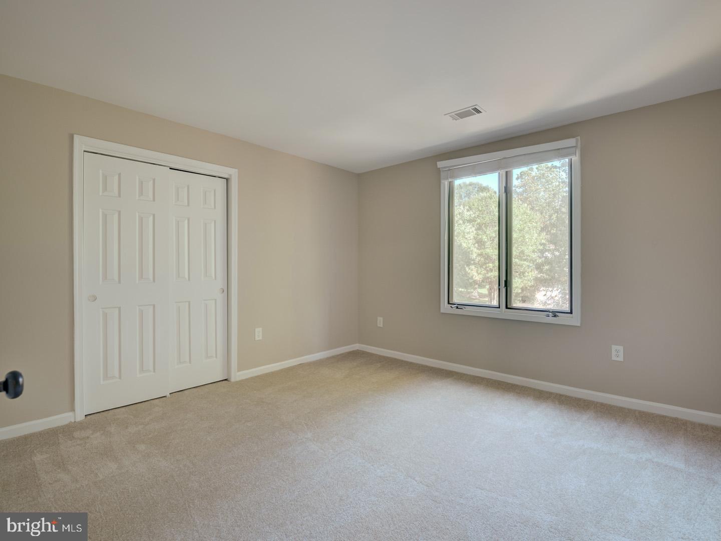 SILVERBROOK - Residential