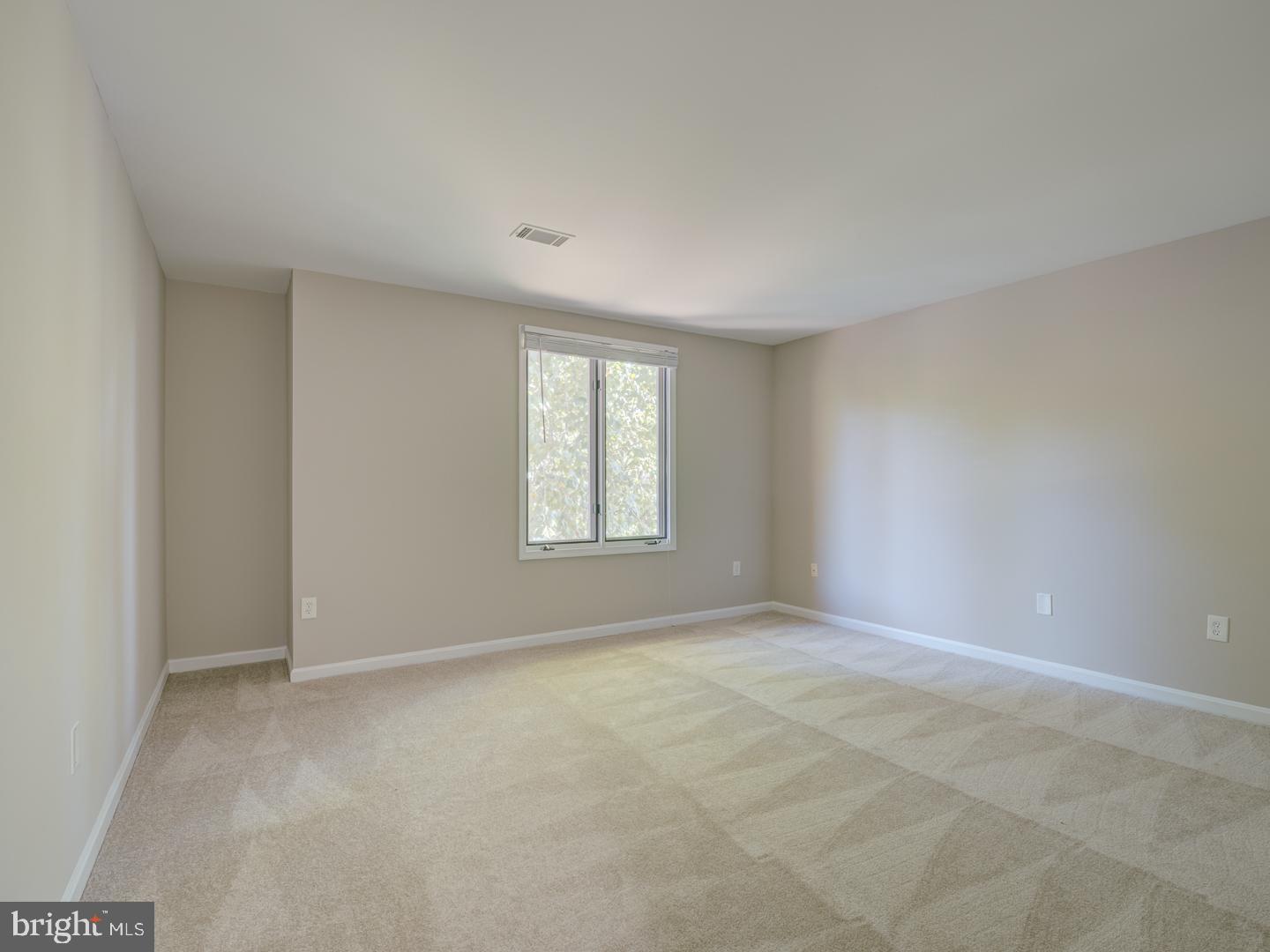 SILVERBROOK - Residential