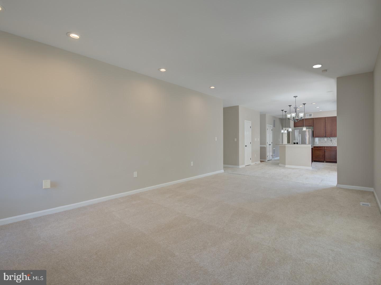 SILVERBROOK - Residential