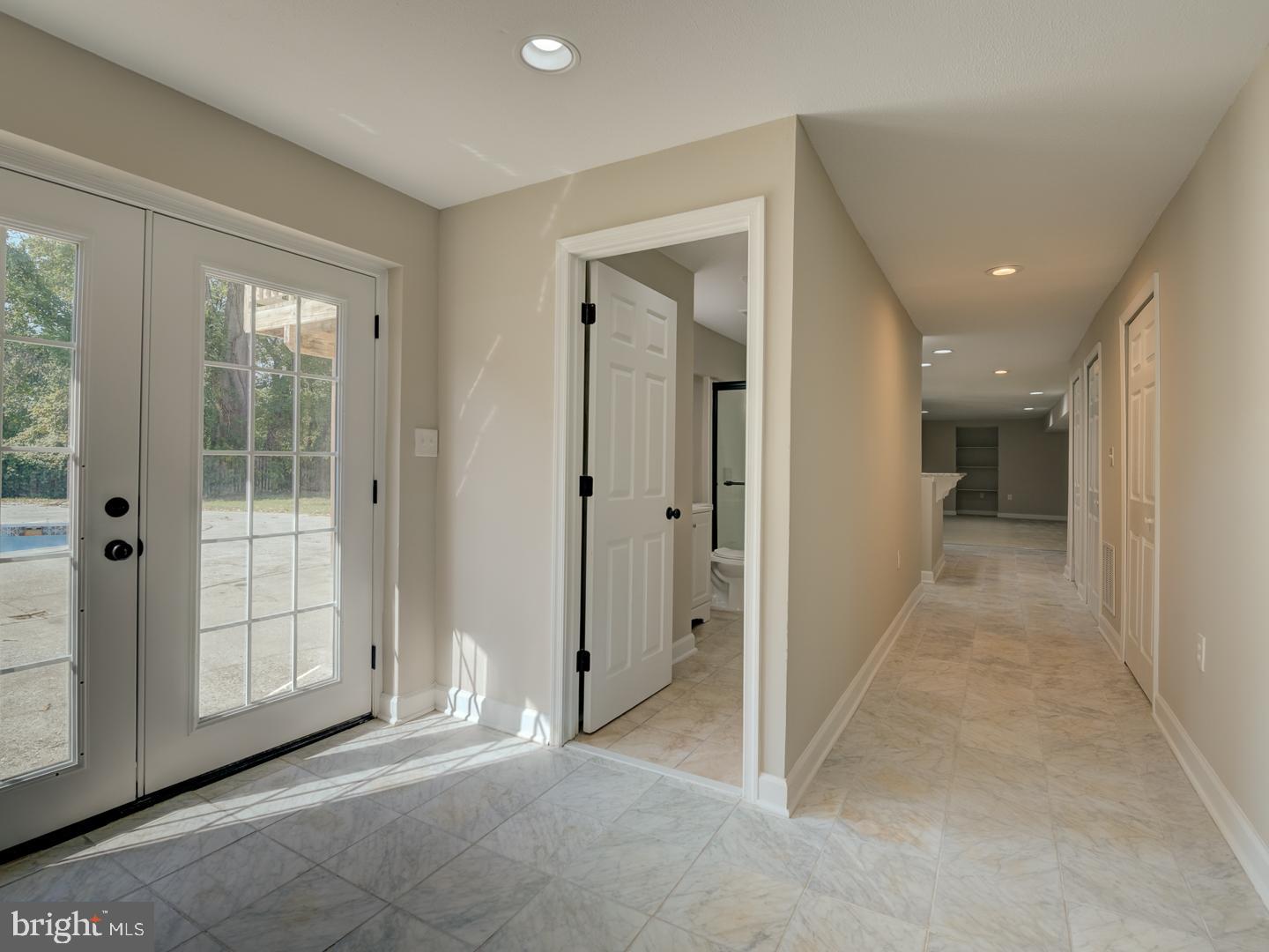 SILVERBROOK - Residential