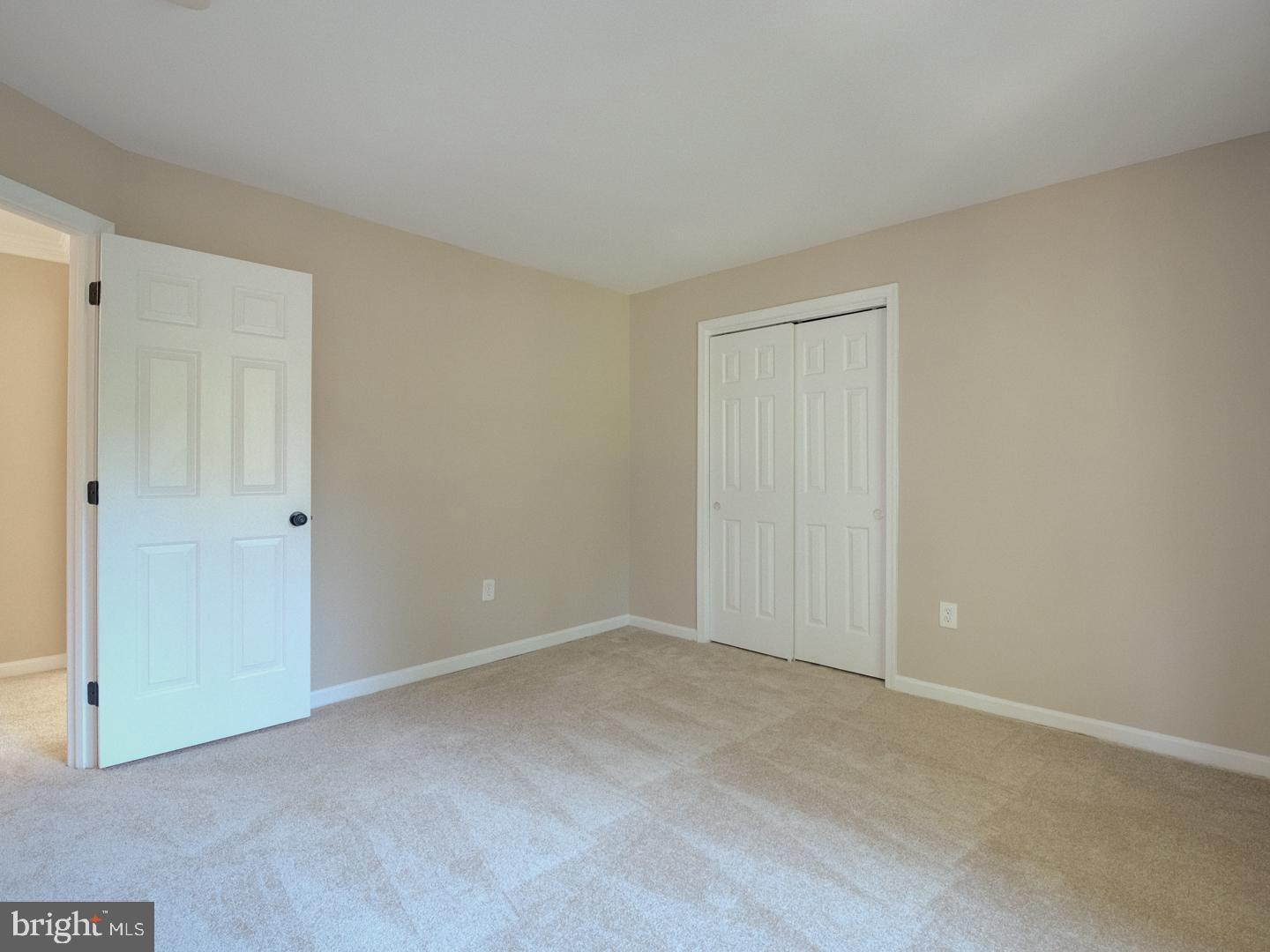 SILVERBROOK - Residential