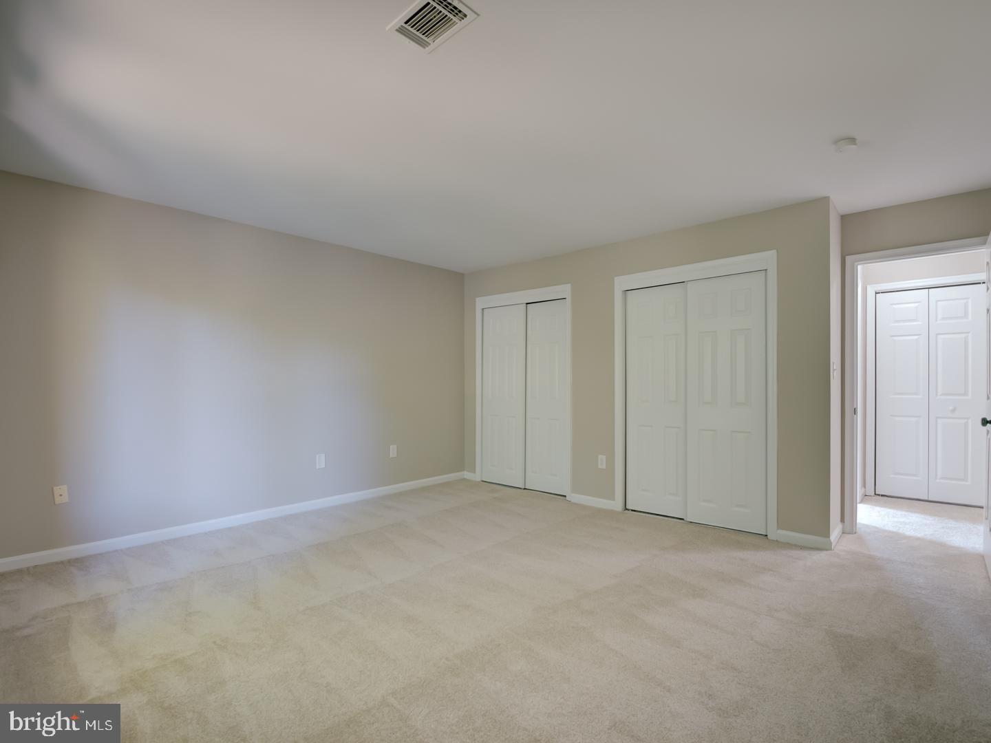 SILVERBROOK - Residential