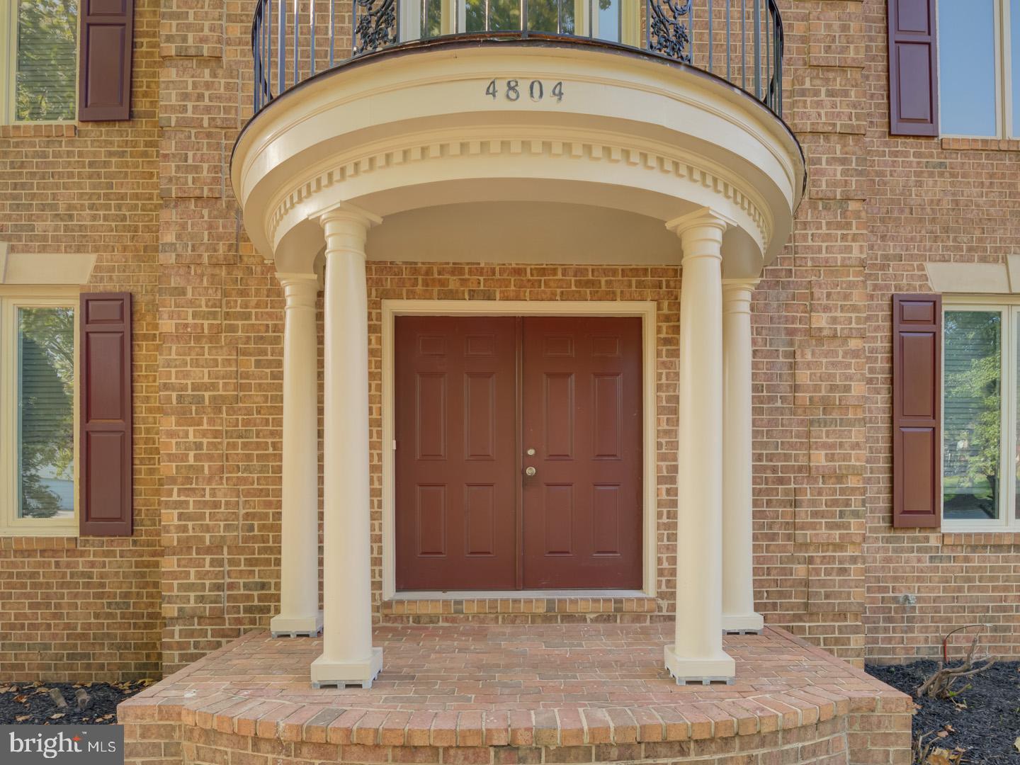 SILVERBROOK - Residential