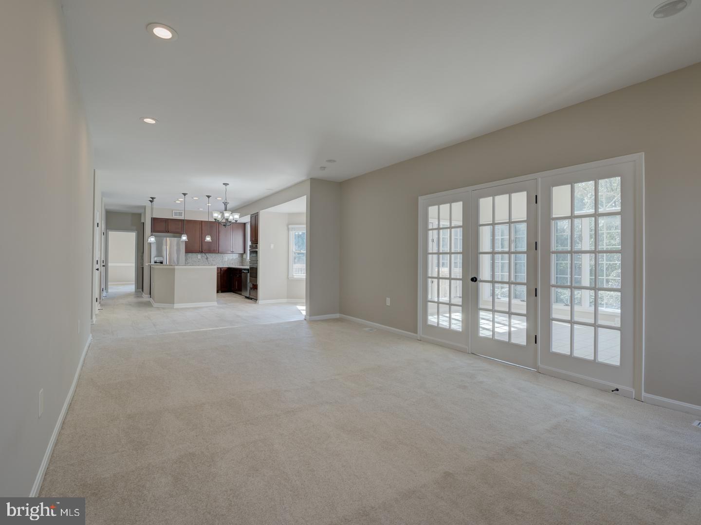 SILVERBROOK - Residential