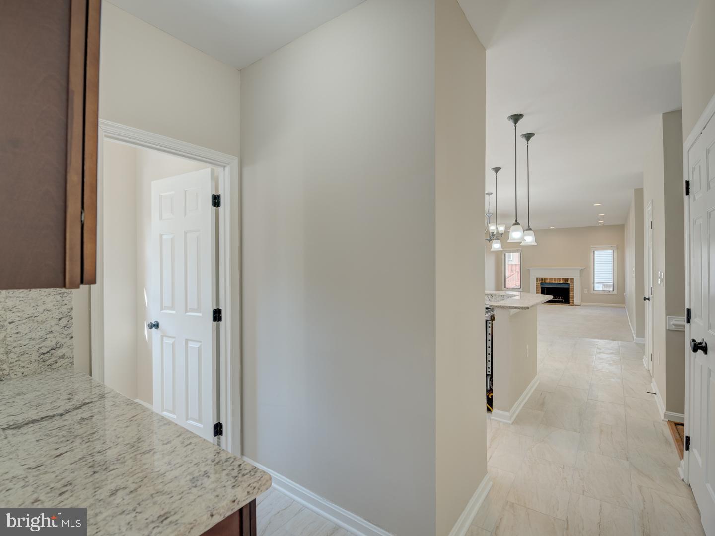 SILVERBROOK - Residential