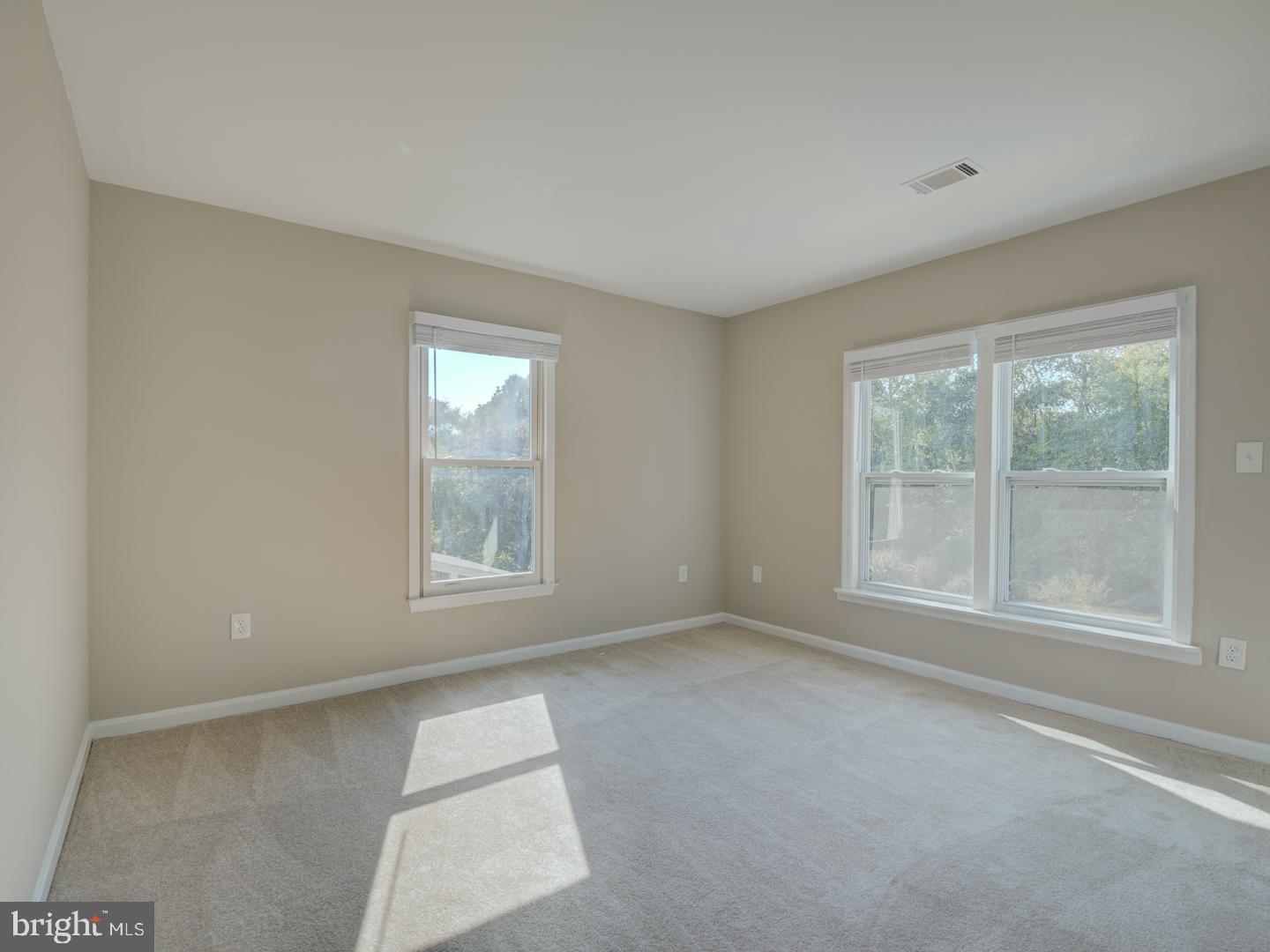 SILVERBROOK - Residential