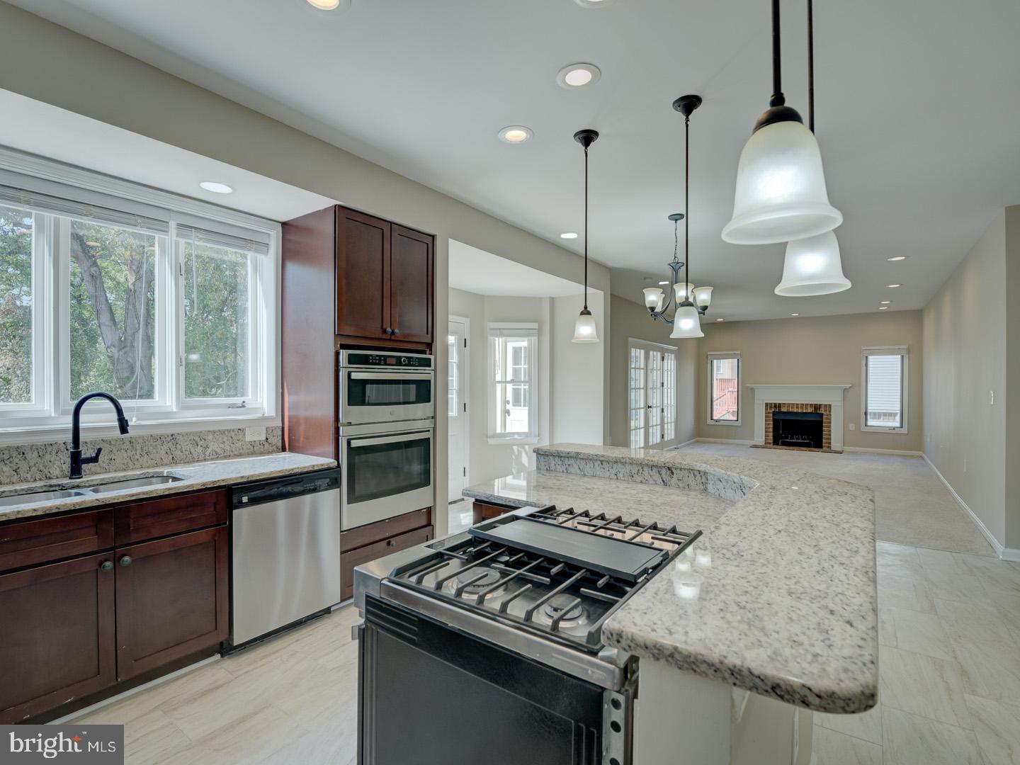 SILVERBROOK - Residential