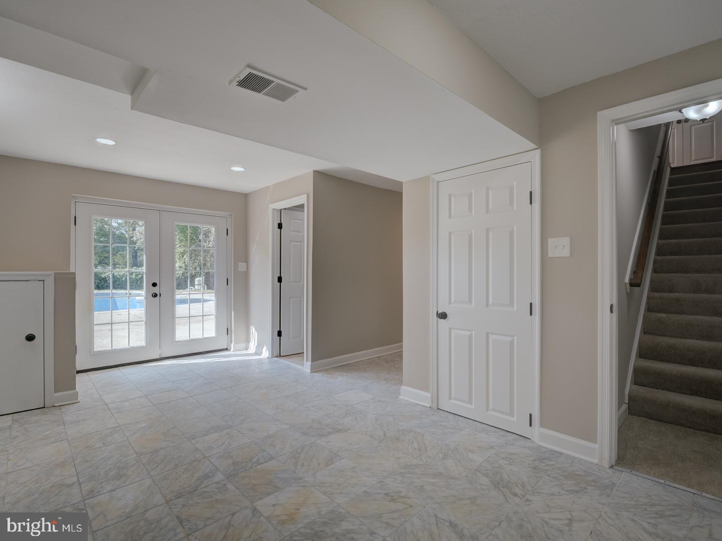 SILVERBROOK - Residential