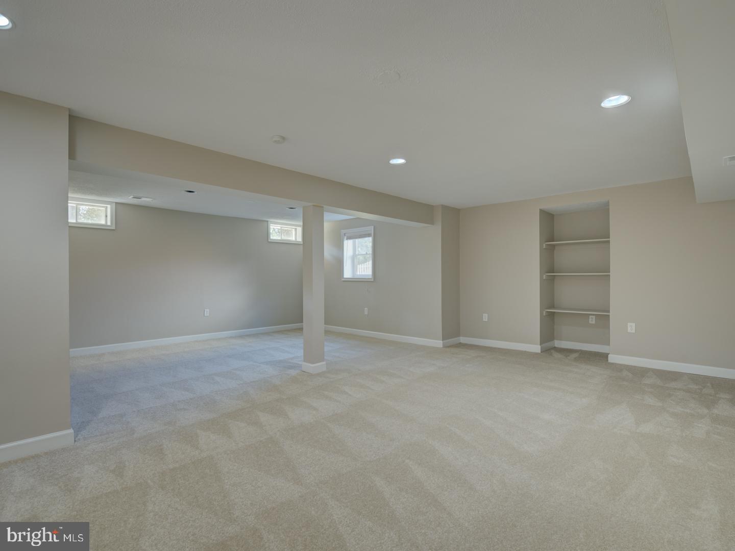 SILVERBROOK - Residential