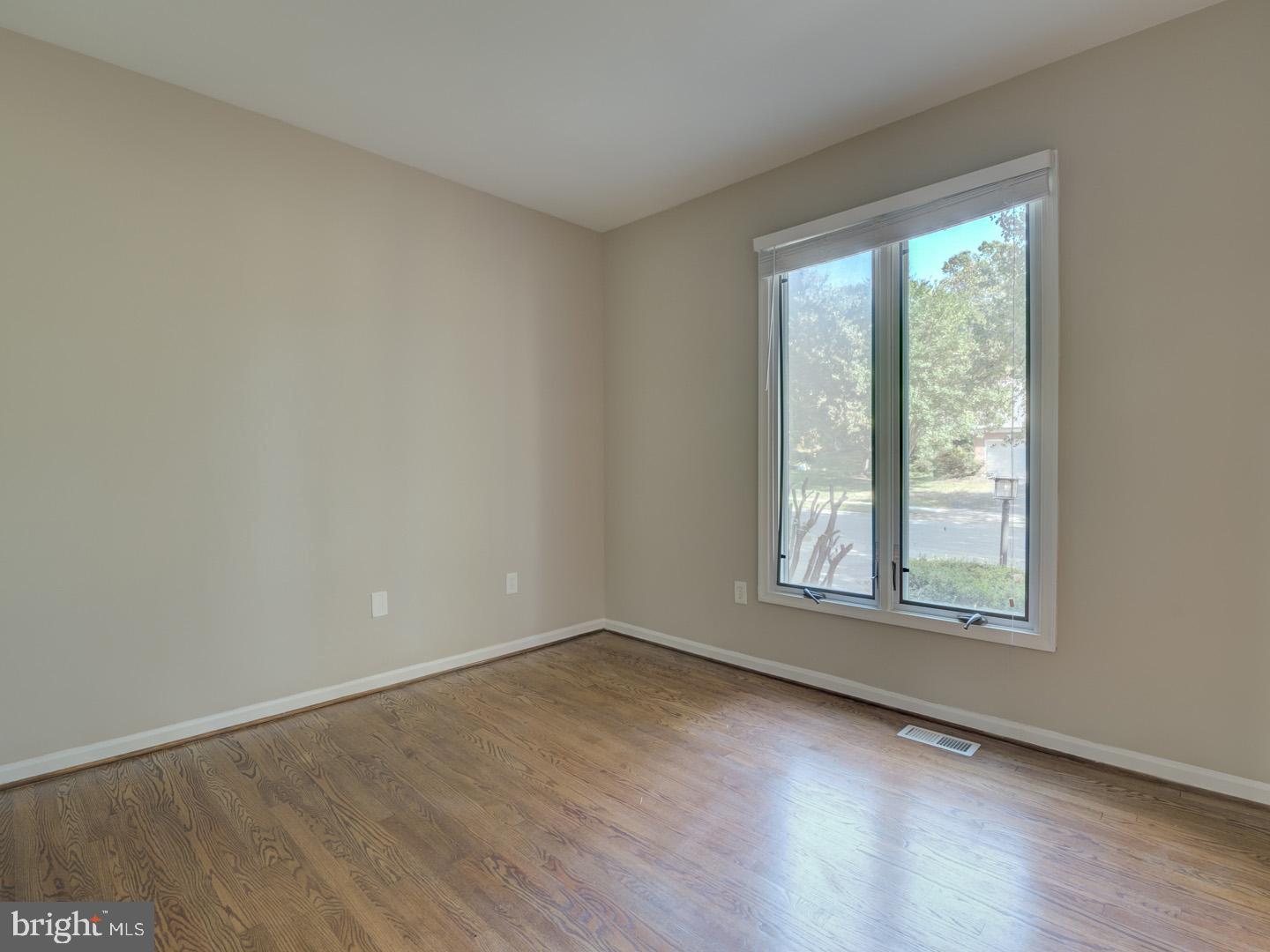 SILVERBROOK - Residential