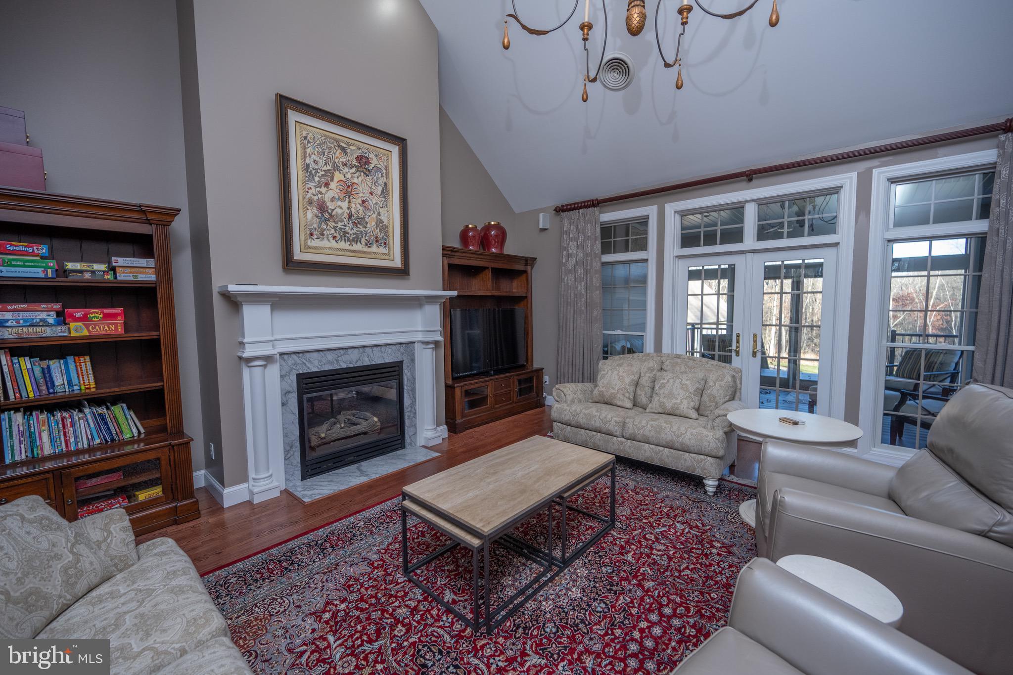 MOUNTAIN LAKE PARK - Residential