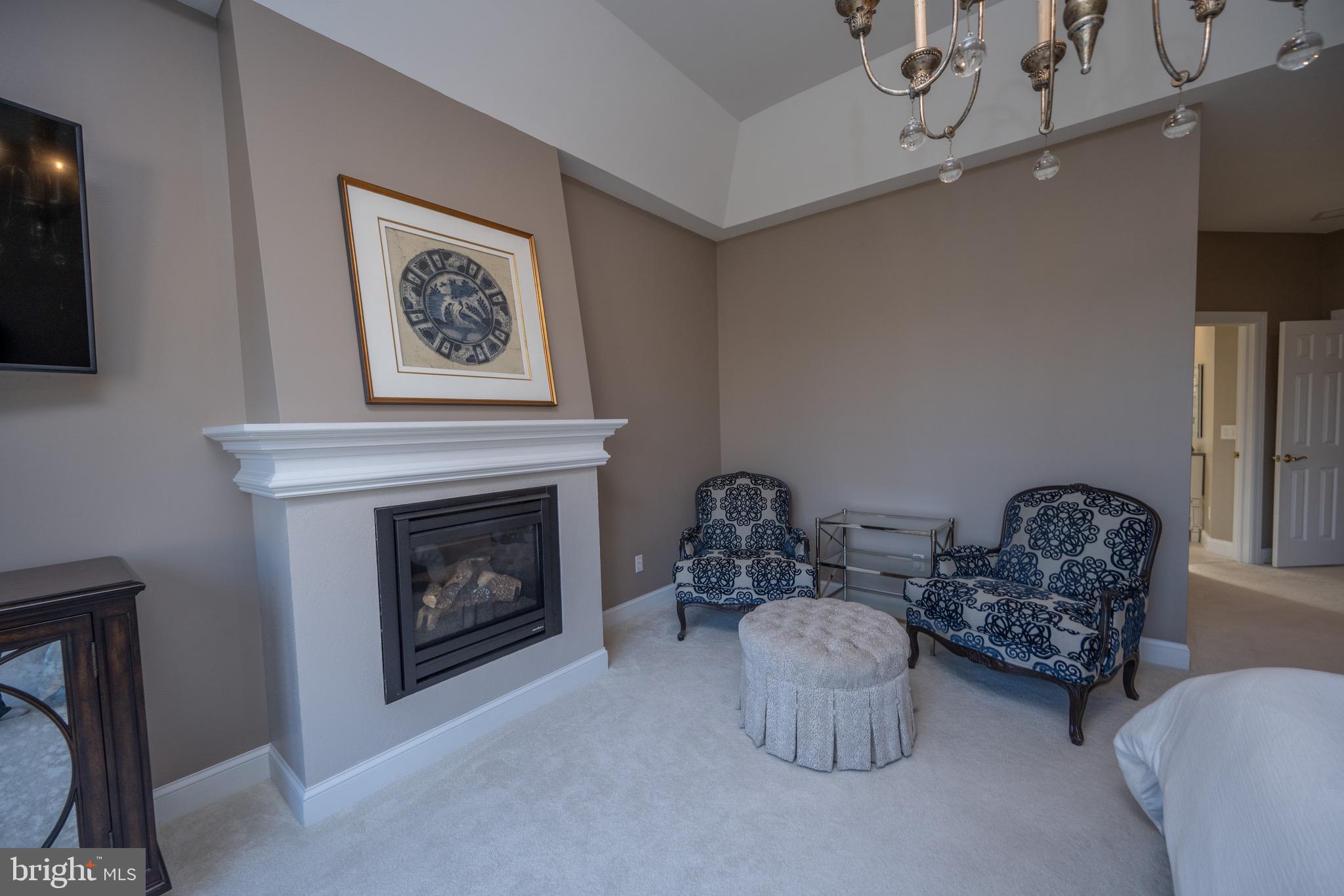 MOUNTAIN LAKE PARK - Residential