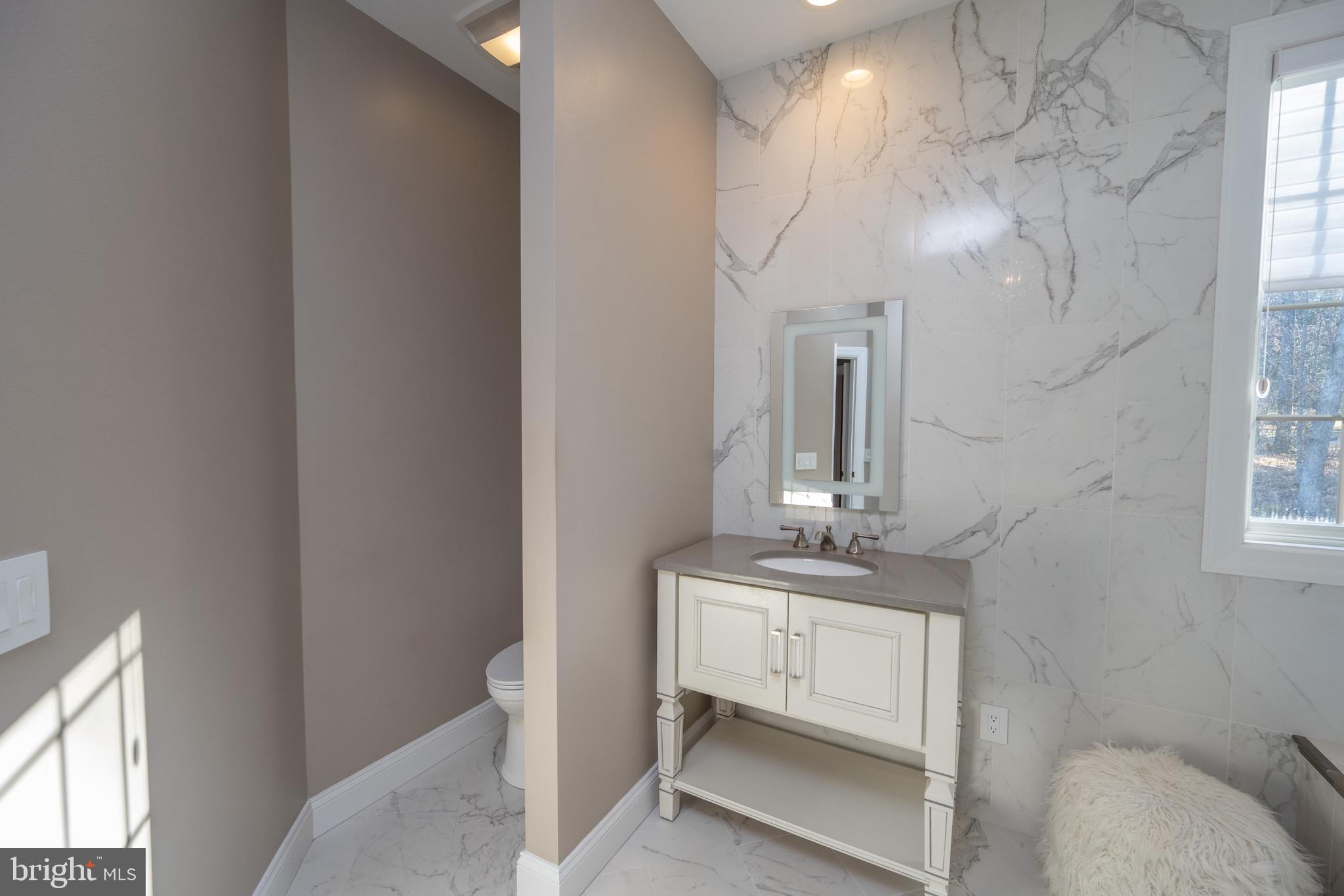 MOUNTAIN LAKE PARK - Residential