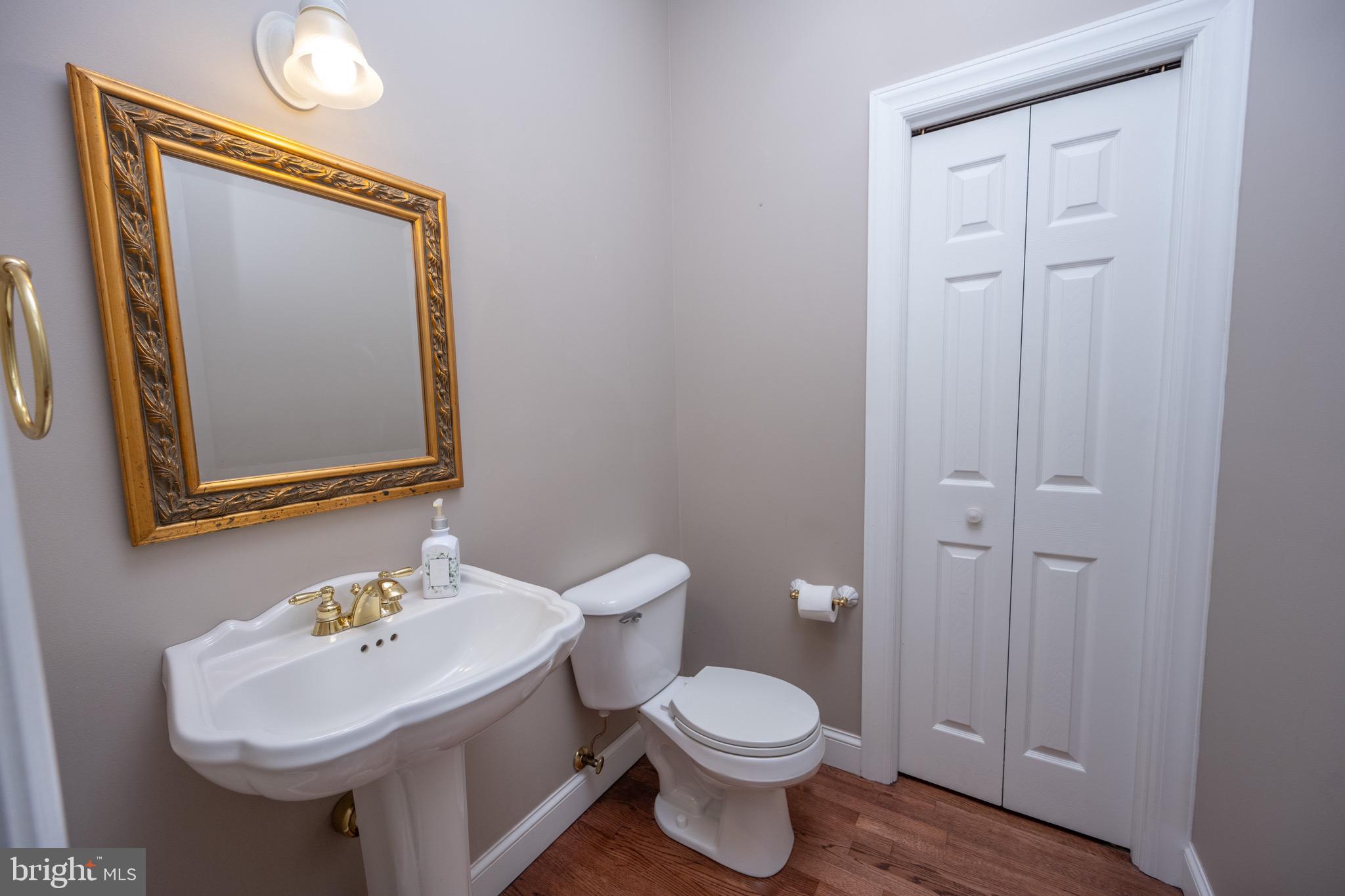 MOUNTAIN LAKE PARK - Residential