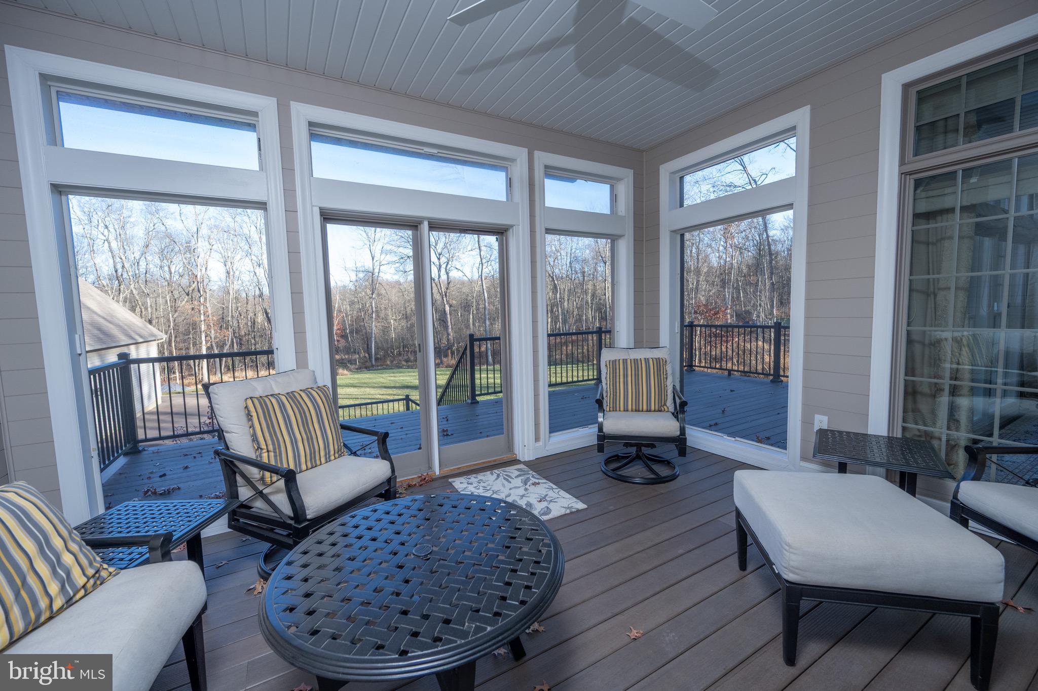 MOUNTAIN LAKE PARK - Residential