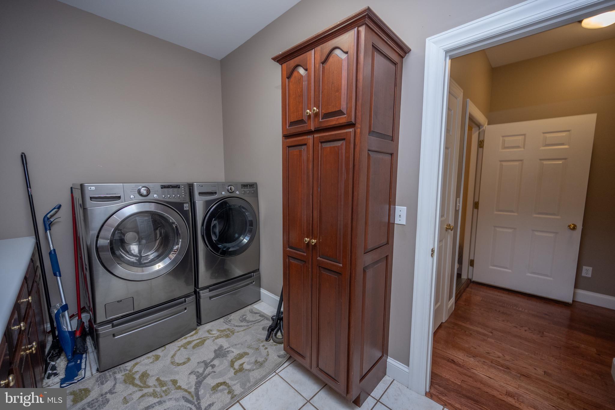 MOUNTAIN LAKE PARK - Residential