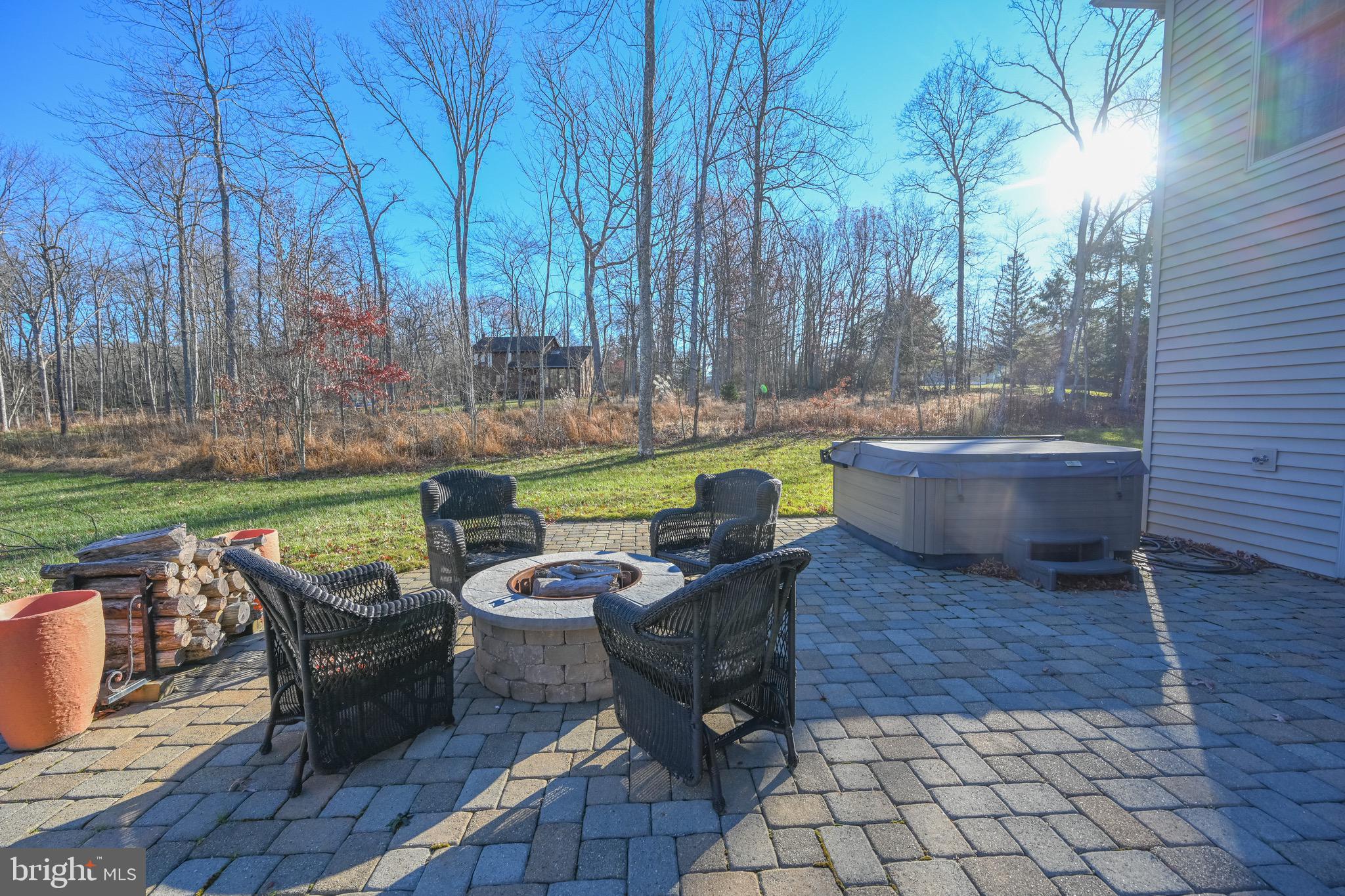 MOUNTAIN LAKE PARK - Residential