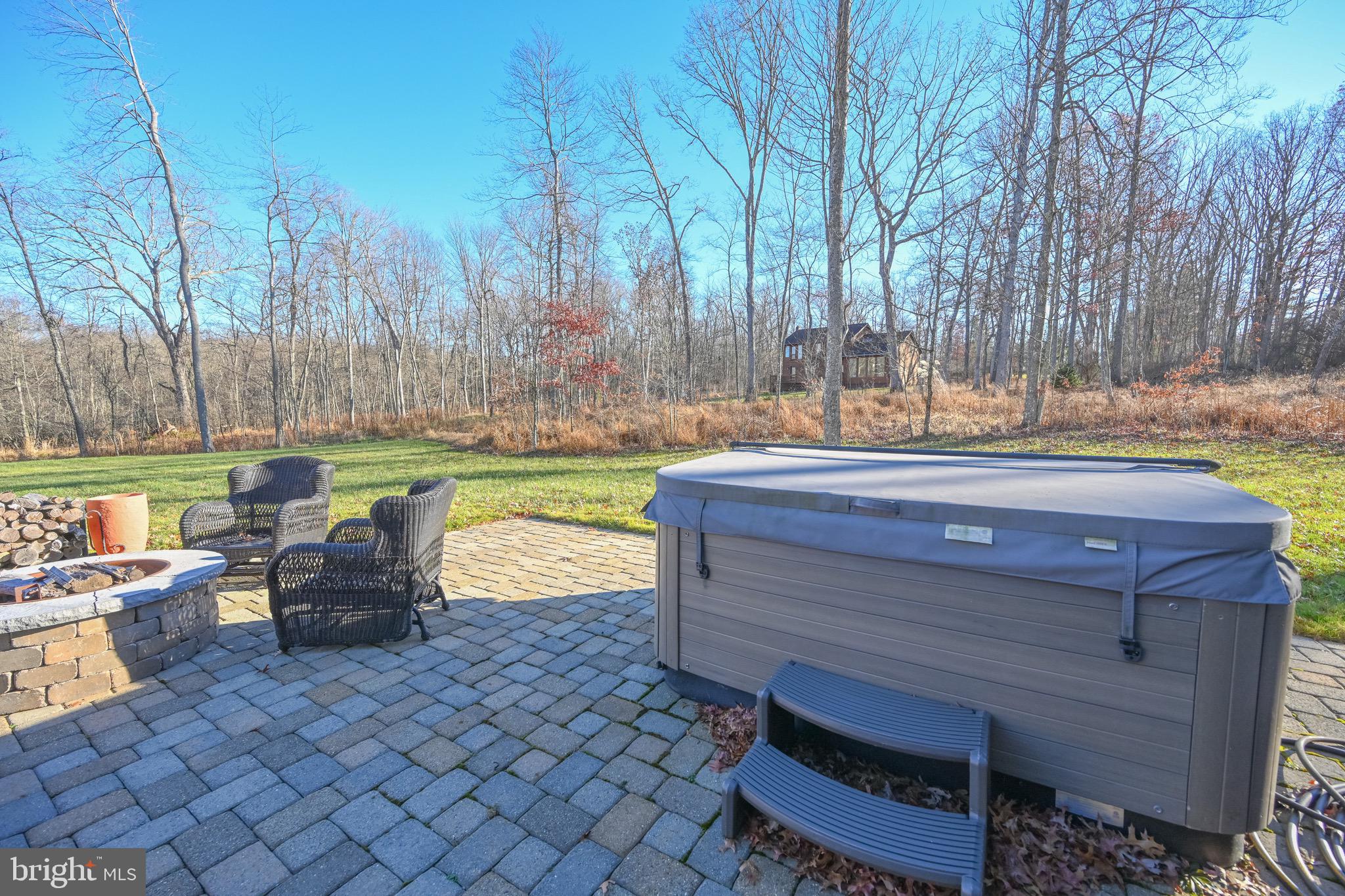 MOUNTAIN LAKE PARK - Residential