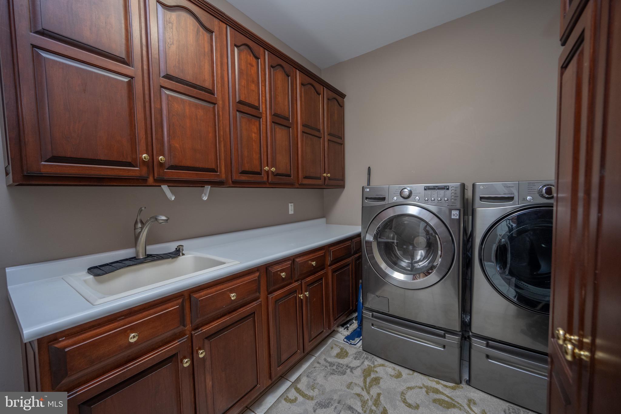 MOUNTAIN LAKE PARK - Residential