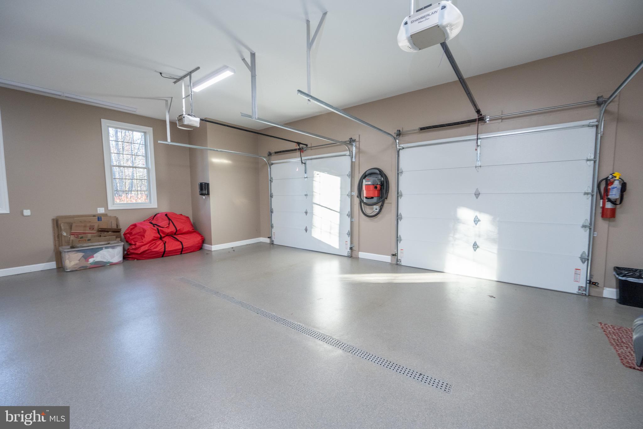 MOUNTAIN LAKE PARK - Residential