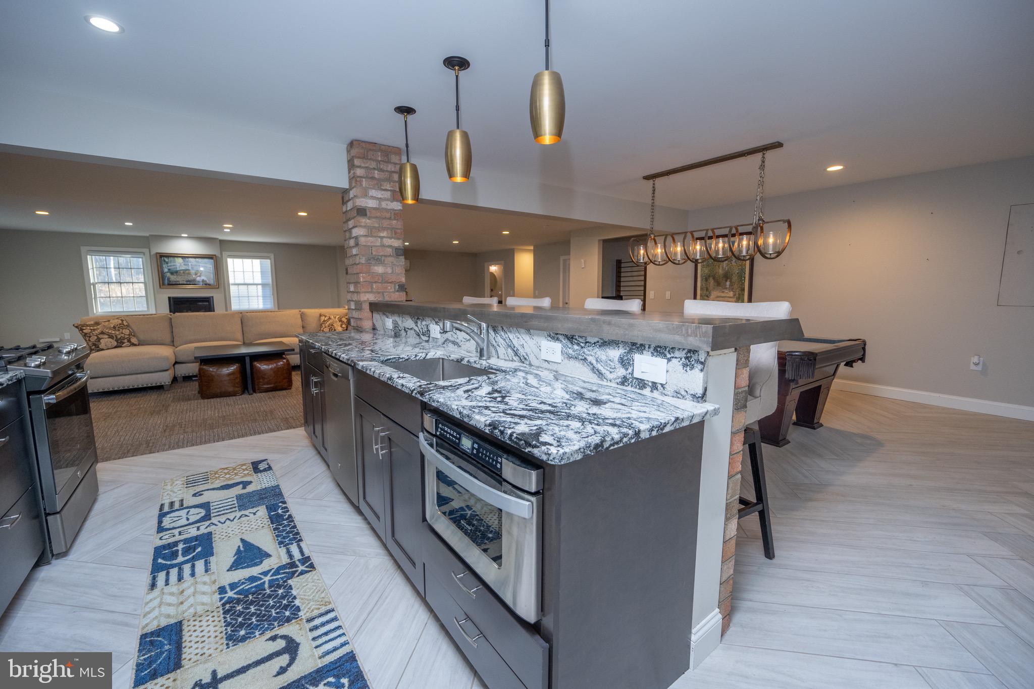 MOUNTAIN LAKE PARK - Residential