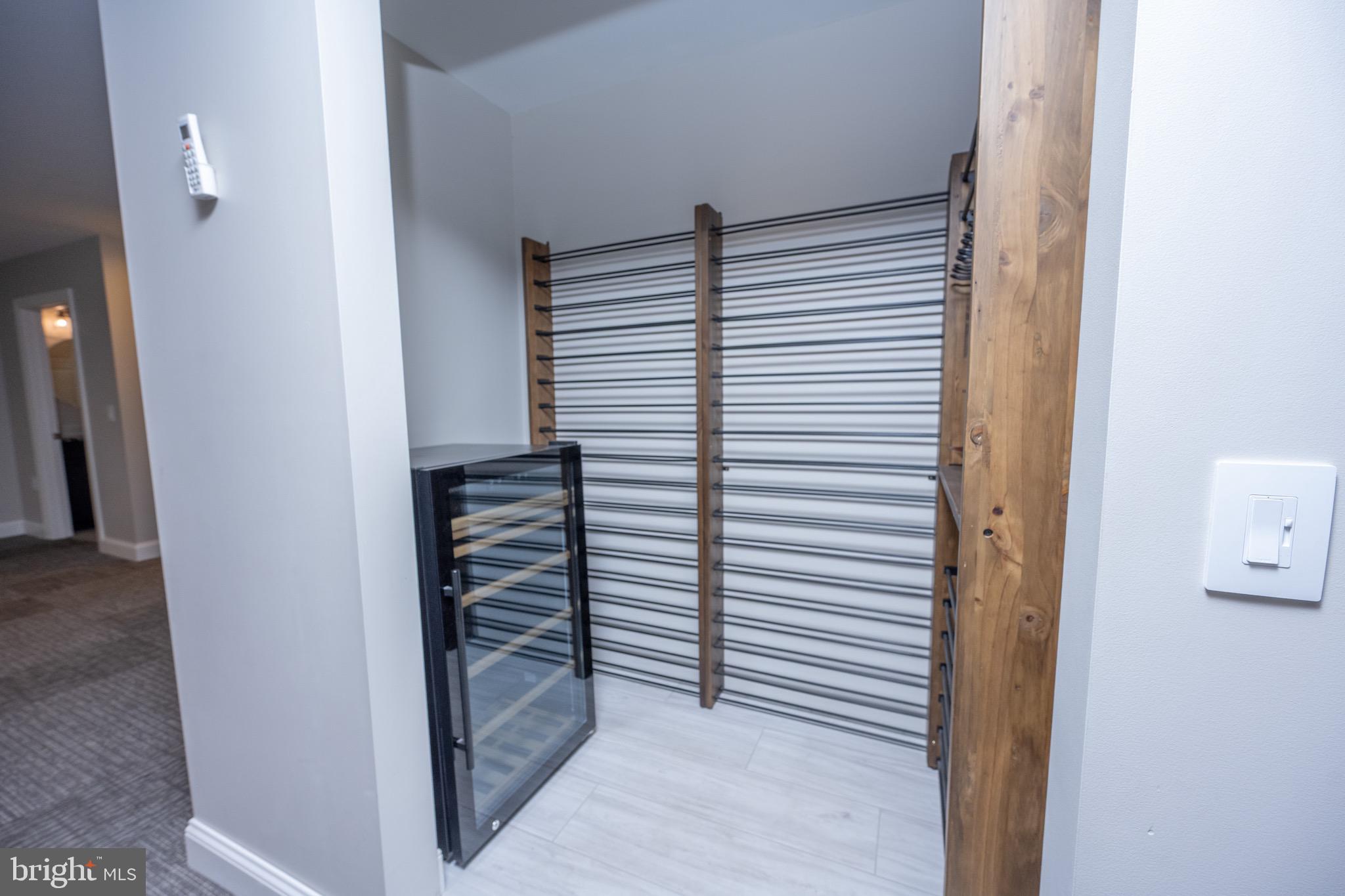 MOUNTAIN LAKE PARK - Residential