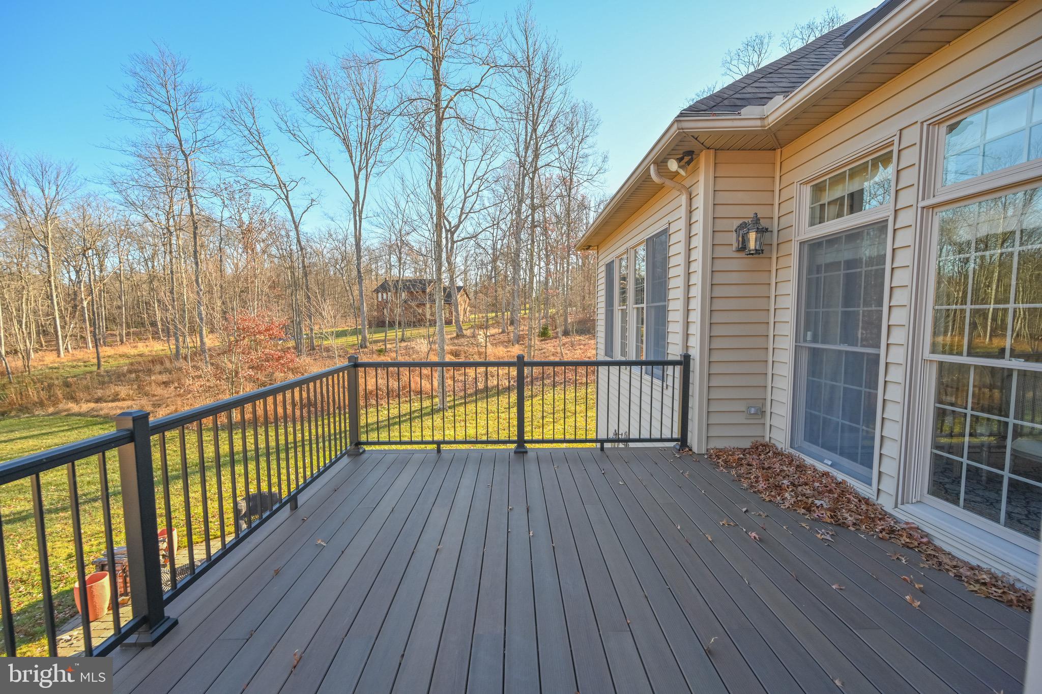 MOUNTAIN LAKE PARK - Residential