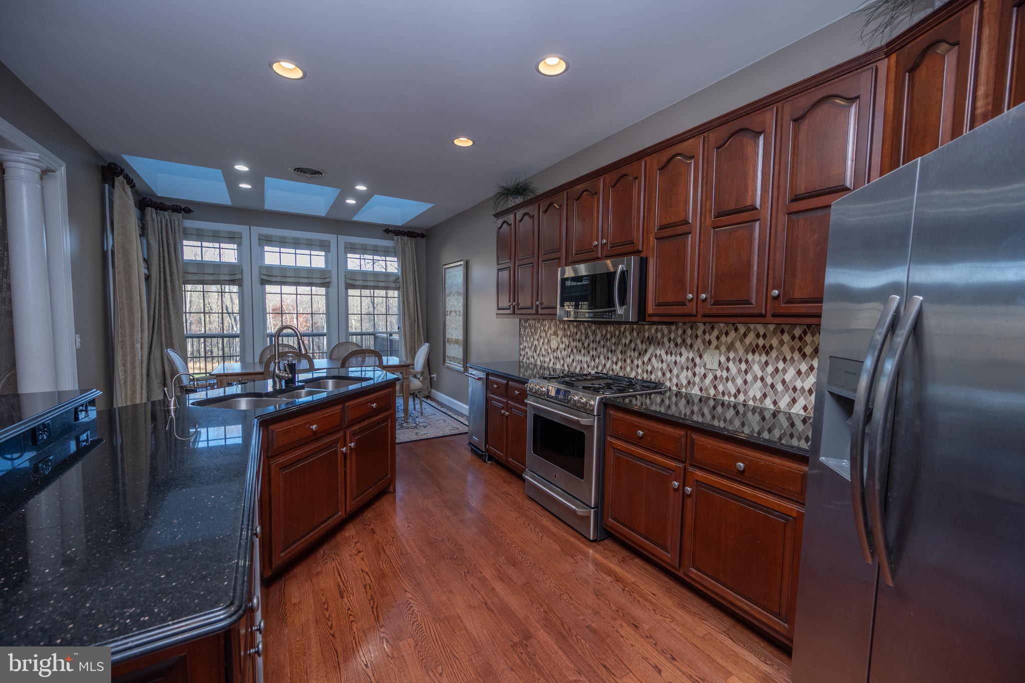 MOUNTAIN LAKE PARK - Residential