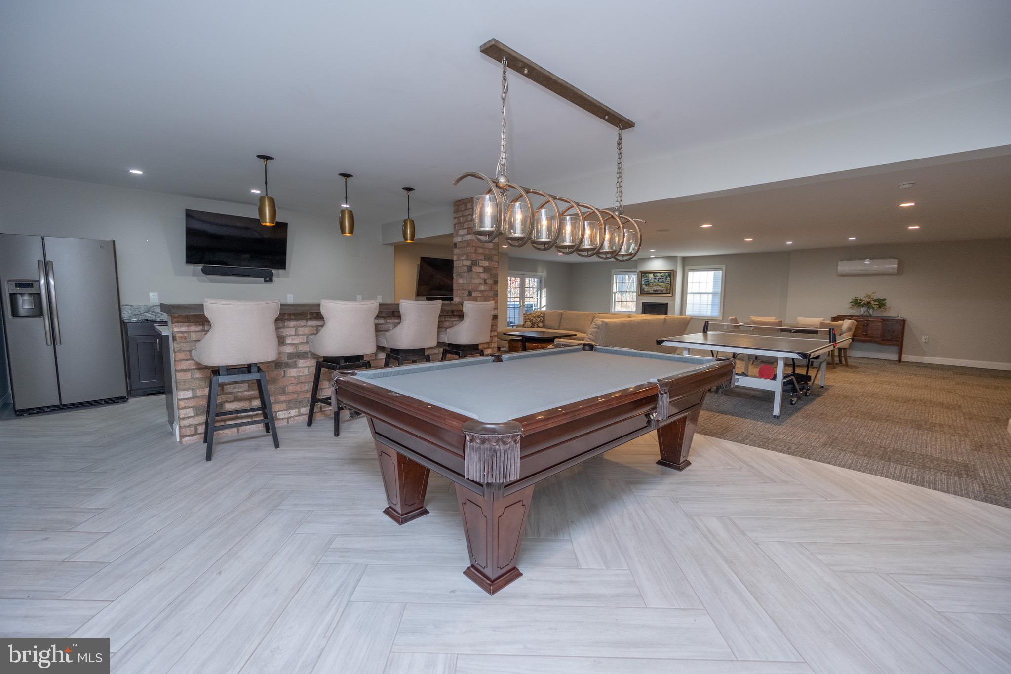 MOUNTAIN LAKE PARK - Residential