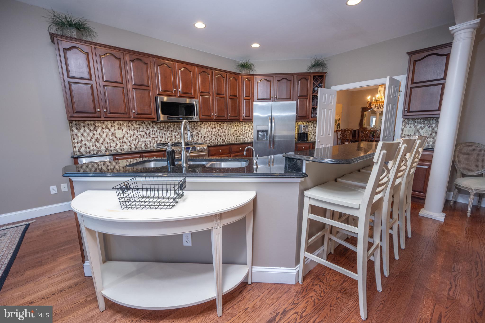 MOUNTAIN LAKE PARK - Residential