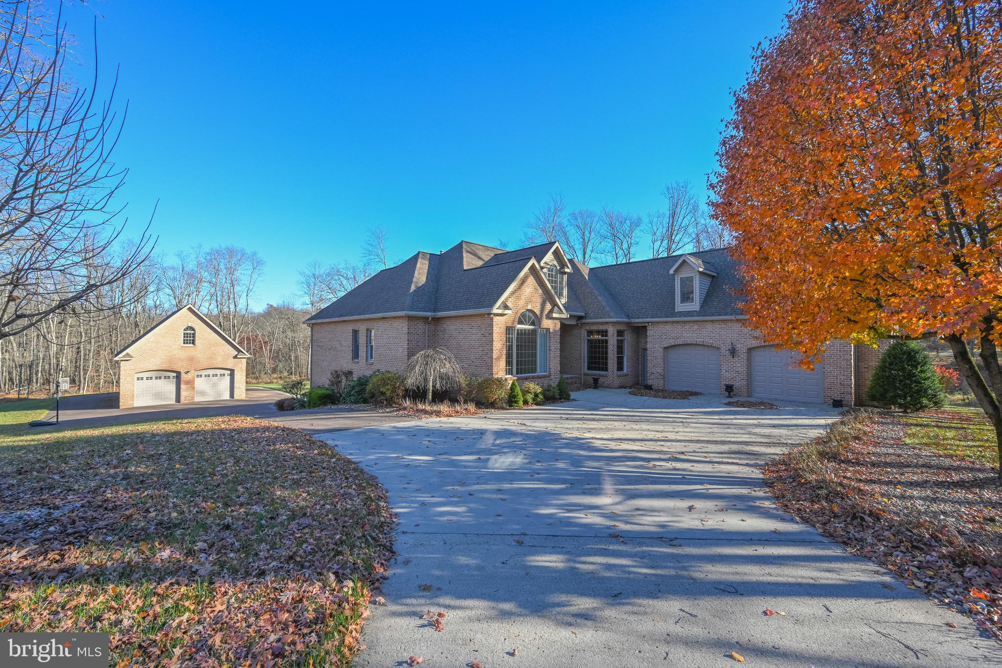 MOUNTAIN LAKE PARK - Residential