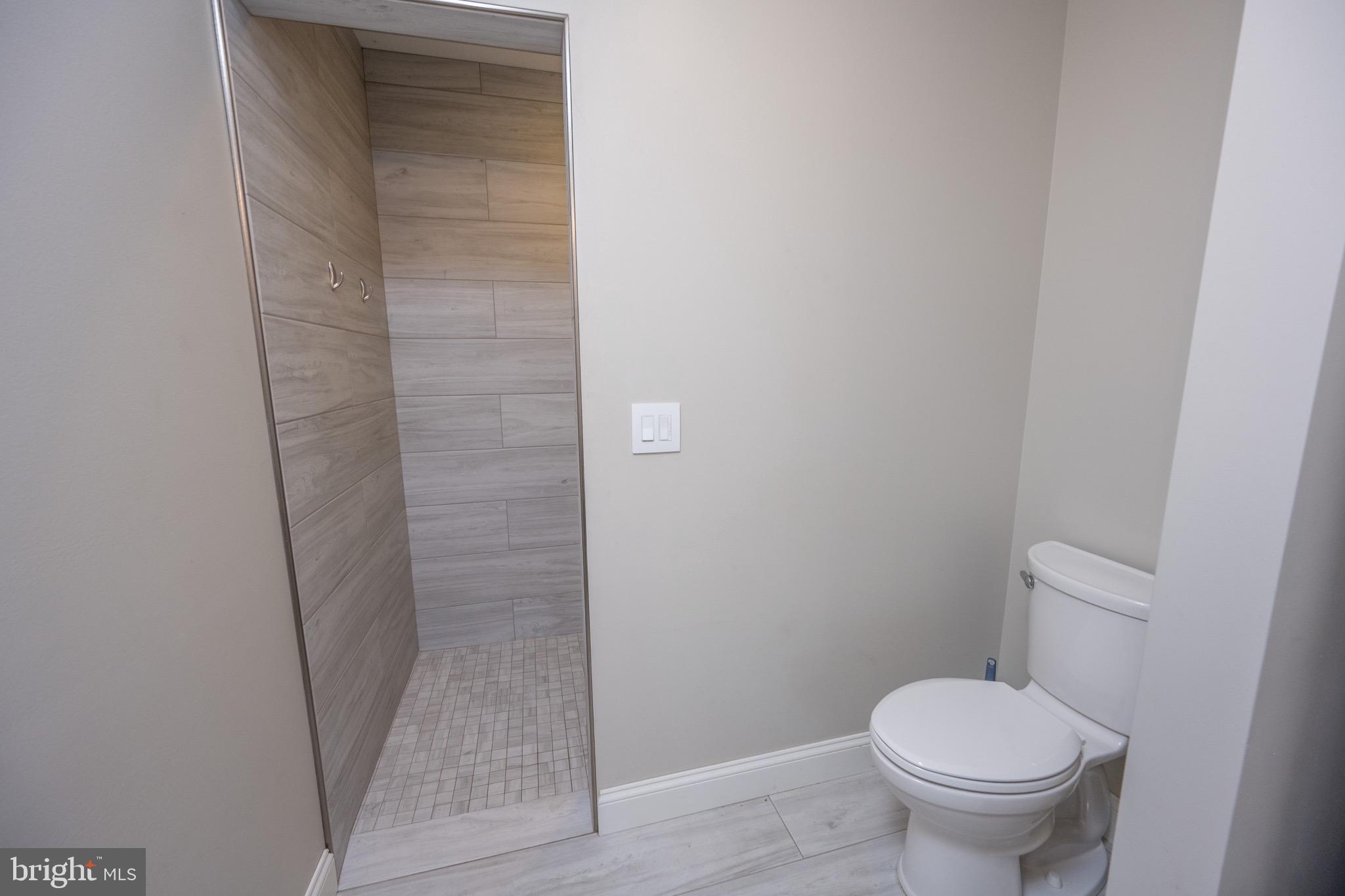 MOUNTAIN LAKE PARK - Residential