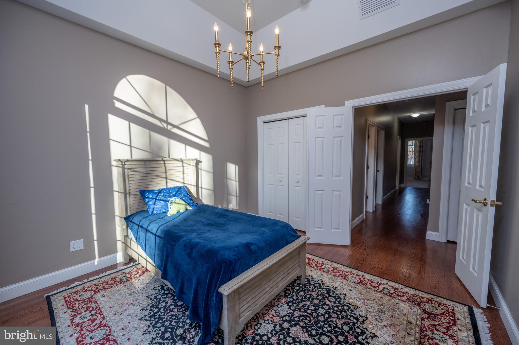 MOUNTAIN LAKE PARK - Residential