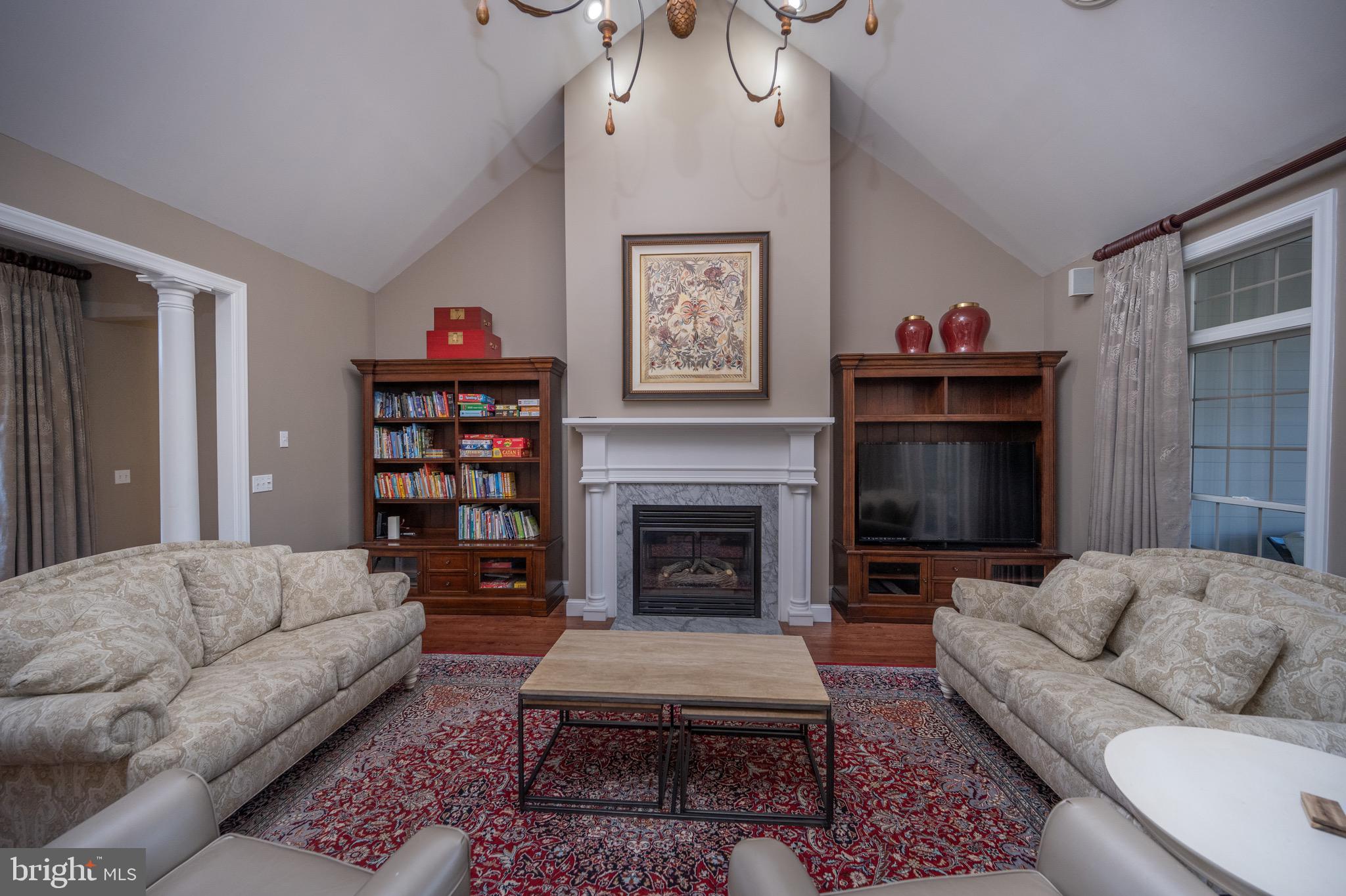 MOUNTAIN LAKE PARK - Residential