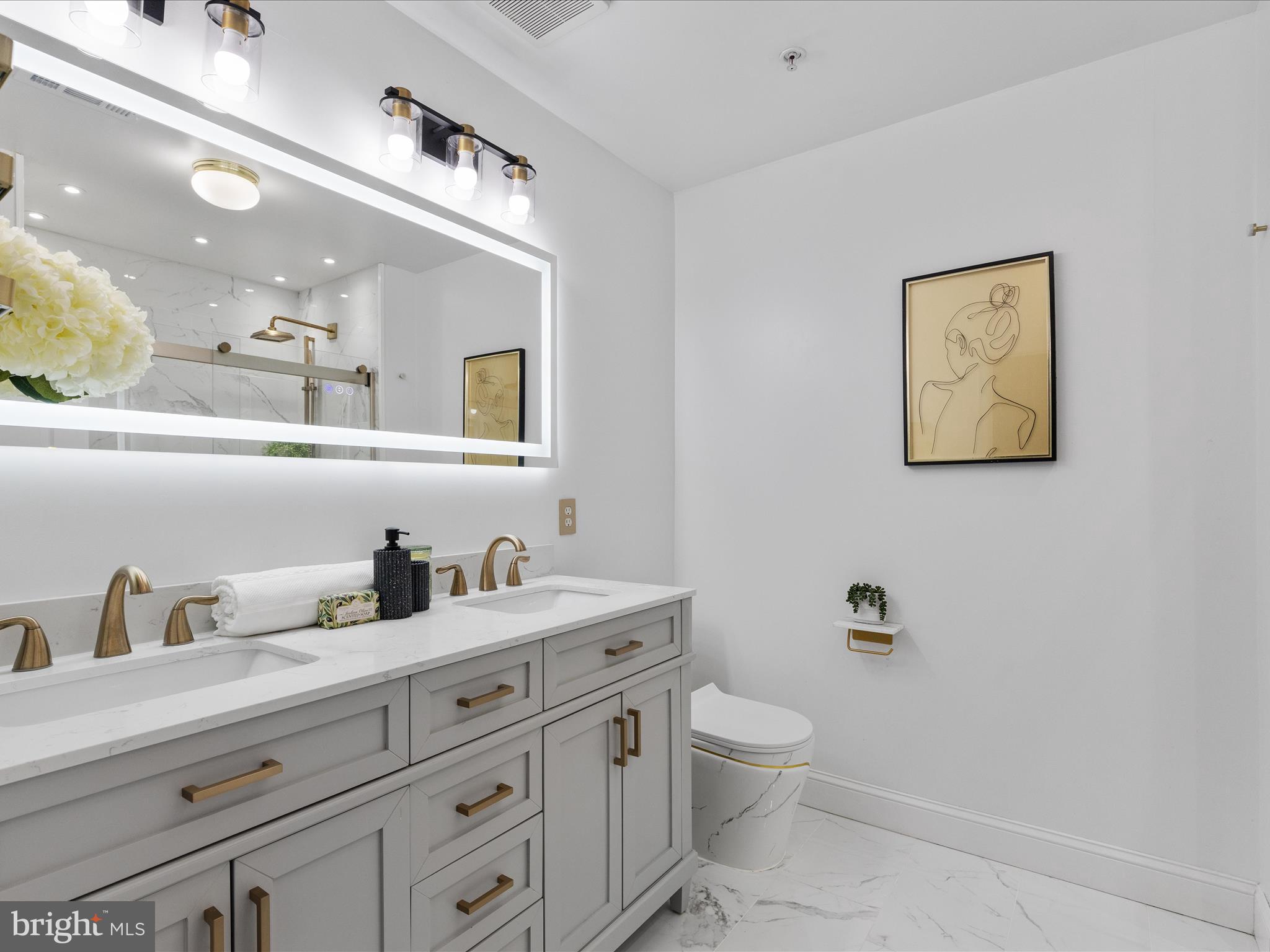 THE LANDINGS AT RIVER OAKS - Residential